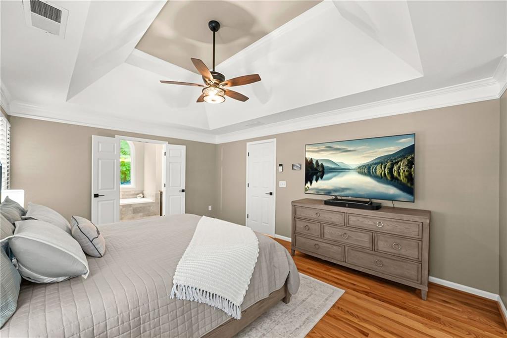 2437 Retreat Close