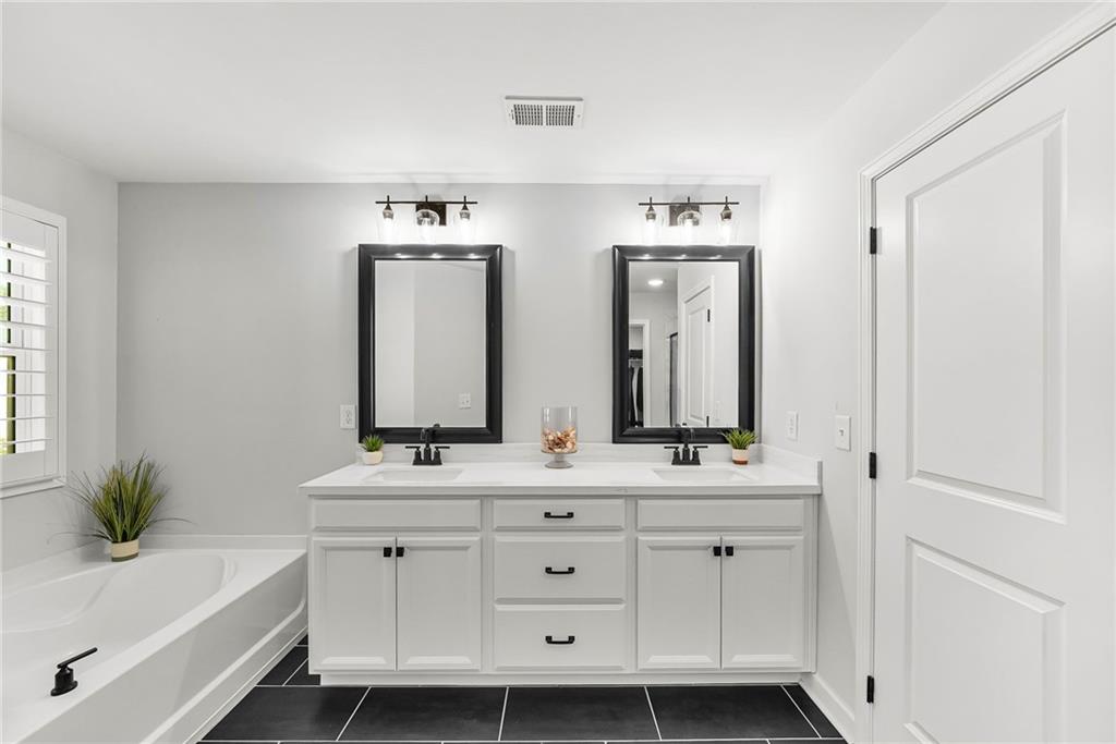 3747 Silvery Way