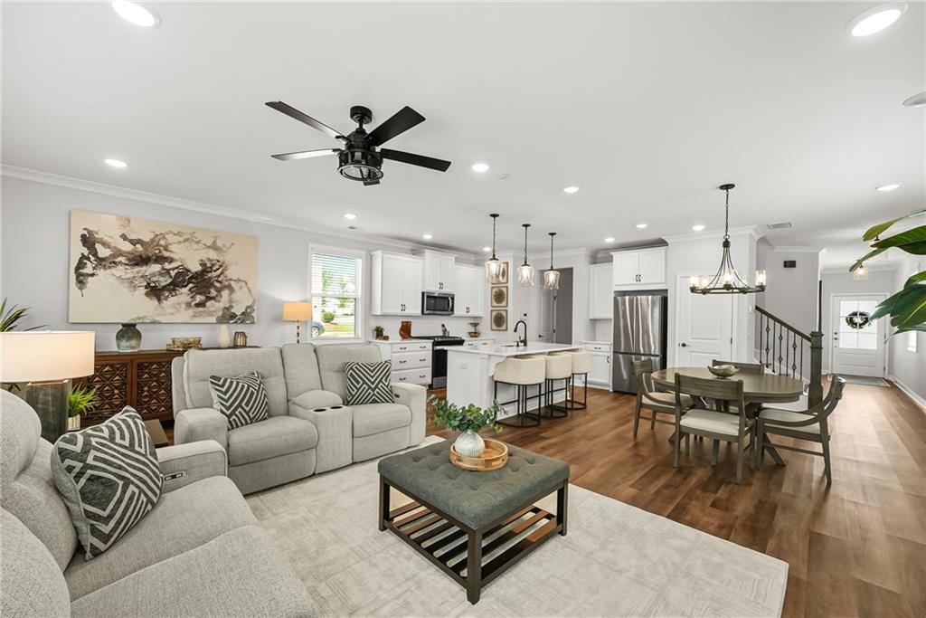 3747 Silvery Way