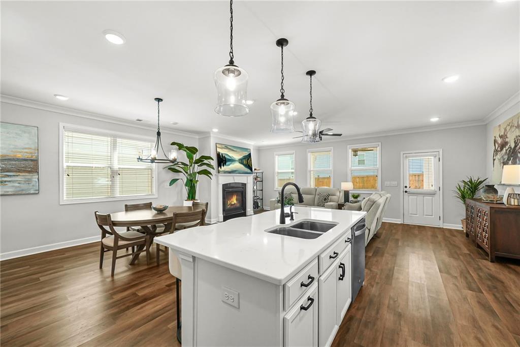 3747 Silvery Way