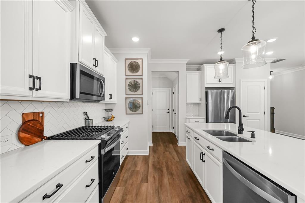 3747 Silvery Way