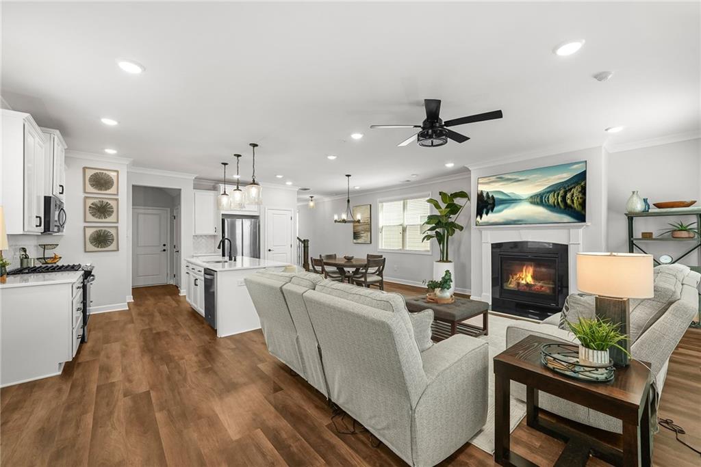 3747 Silvery Way