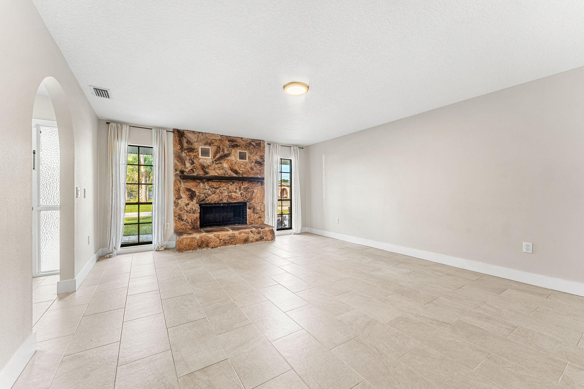 321 Christmas Avenue SE