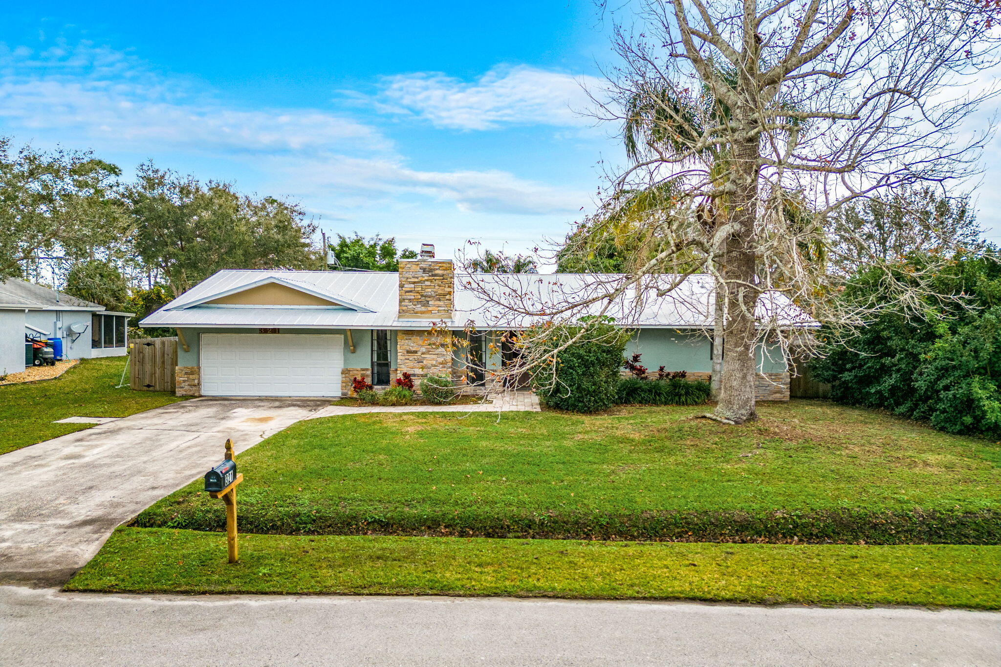 321 Christmas Avenue SE