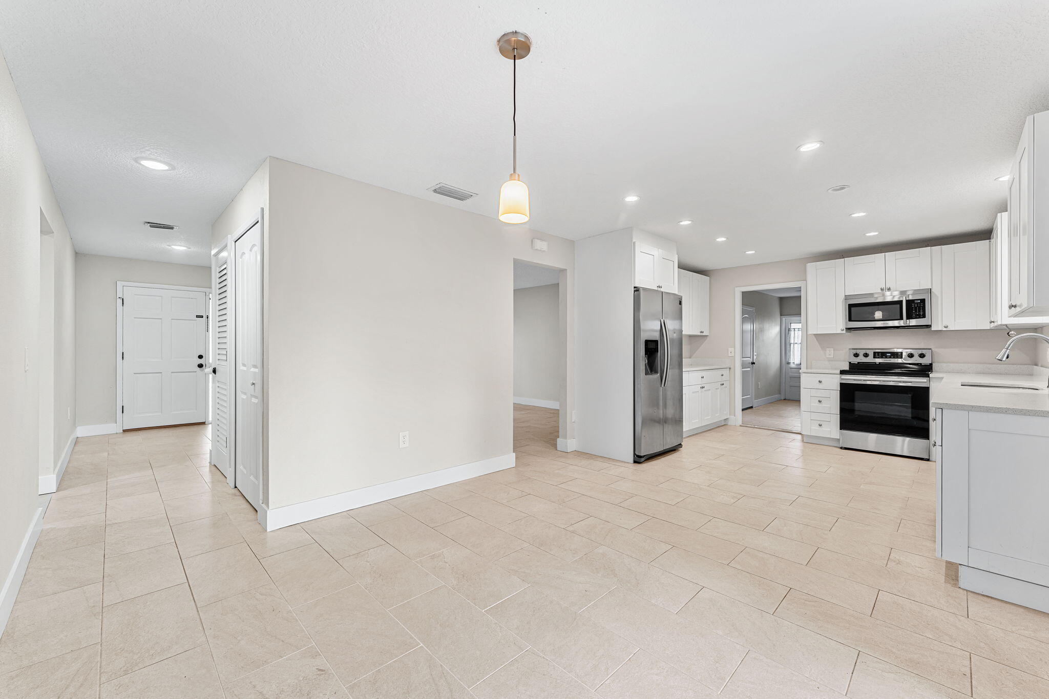 321 Christmas Avenue SE