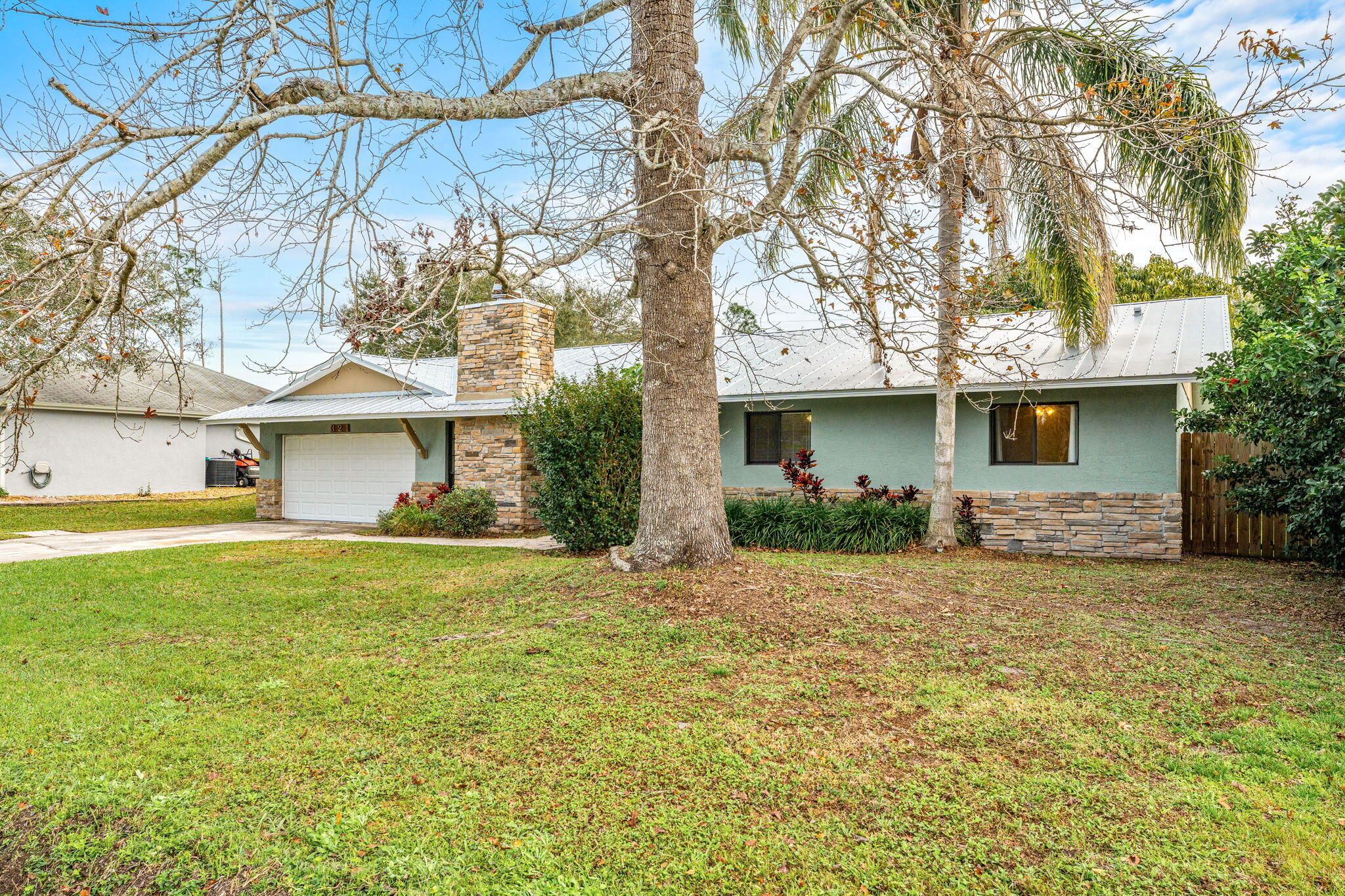321 Christmas Avenue SE