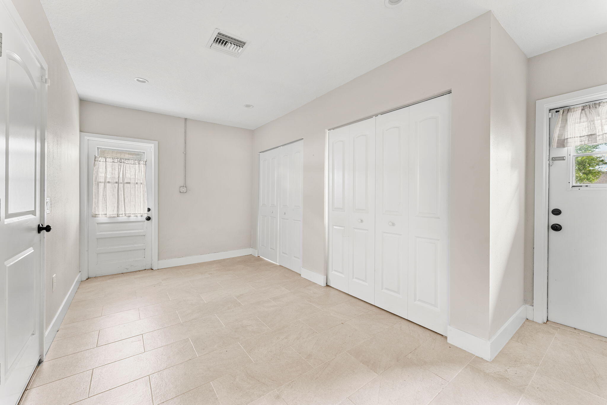 321 Christmas Avenue SE