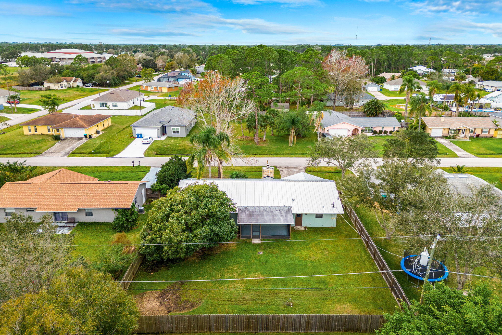 321 Christmas Avenue SE