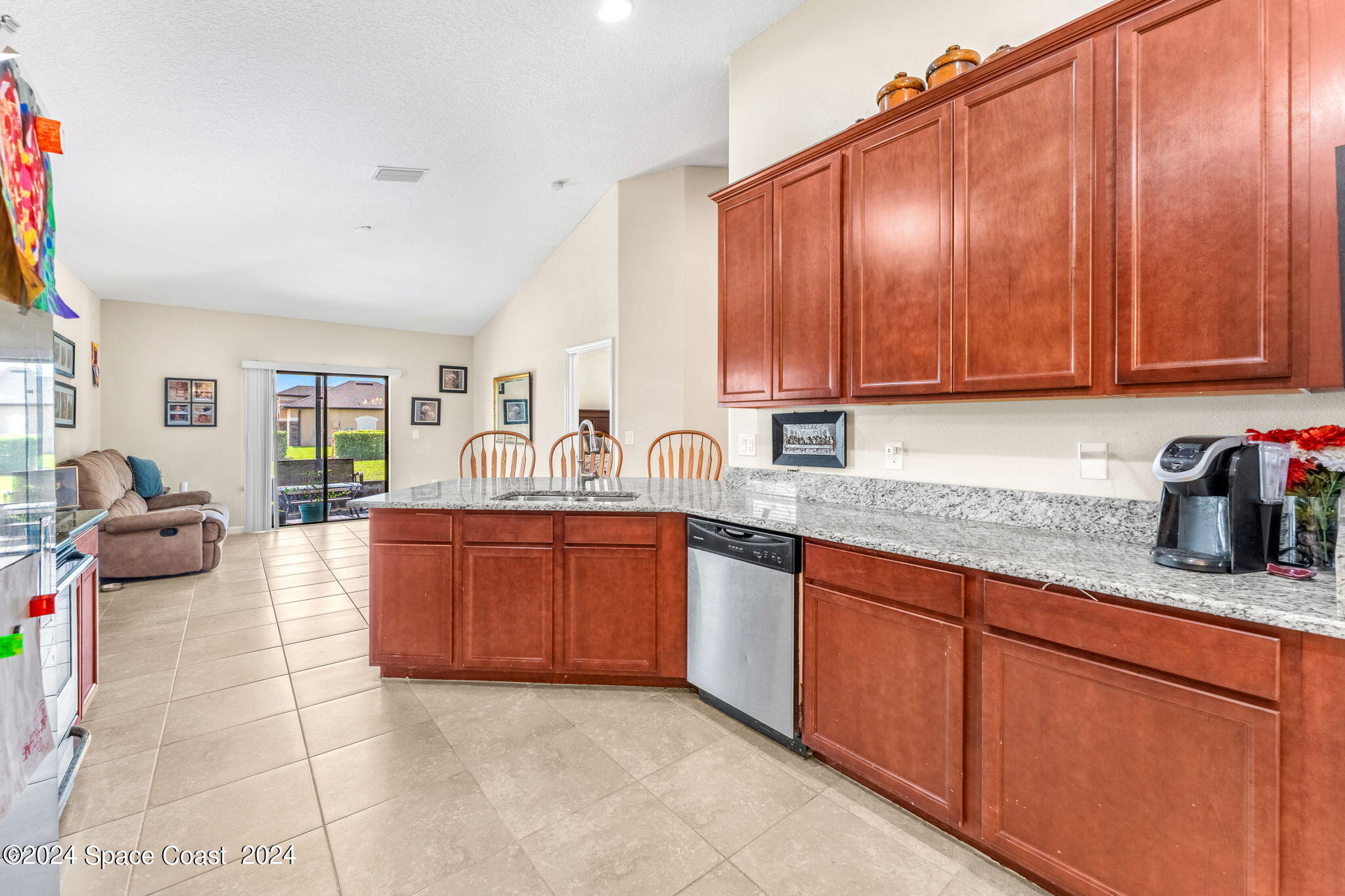 411 Trymore Drive SE