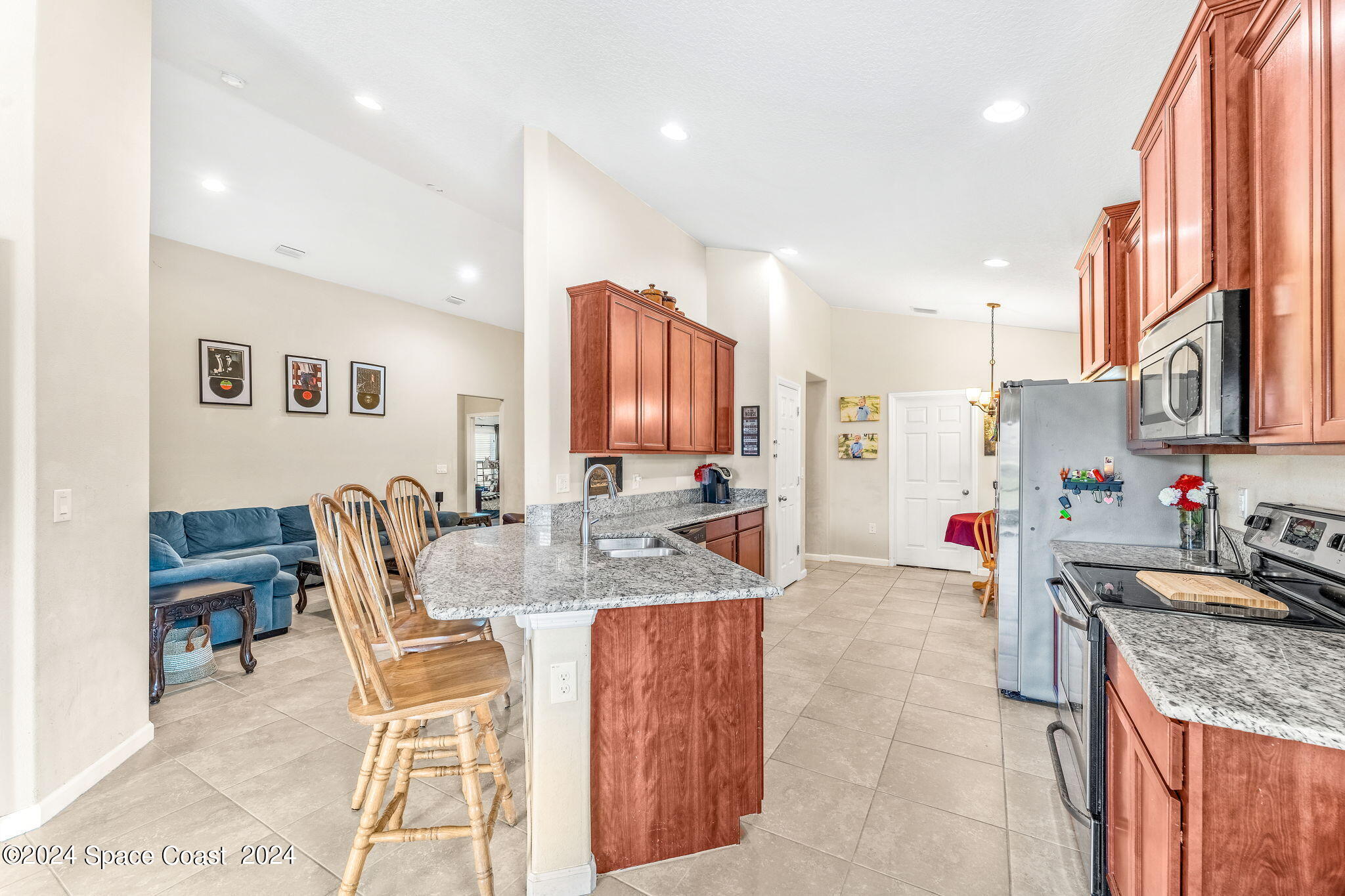 411 Trymore Drive SE