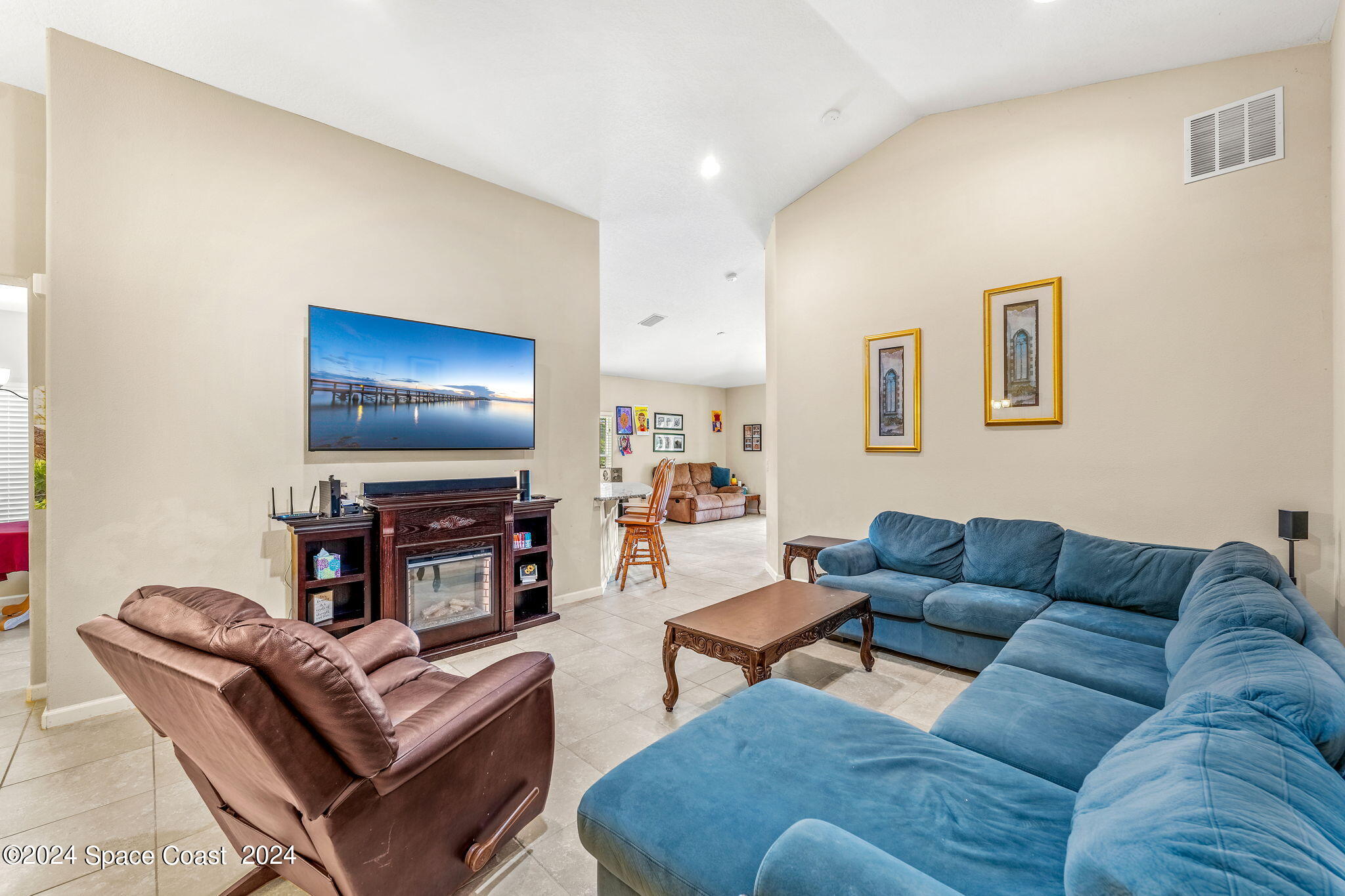 411 Trymore Drive SE