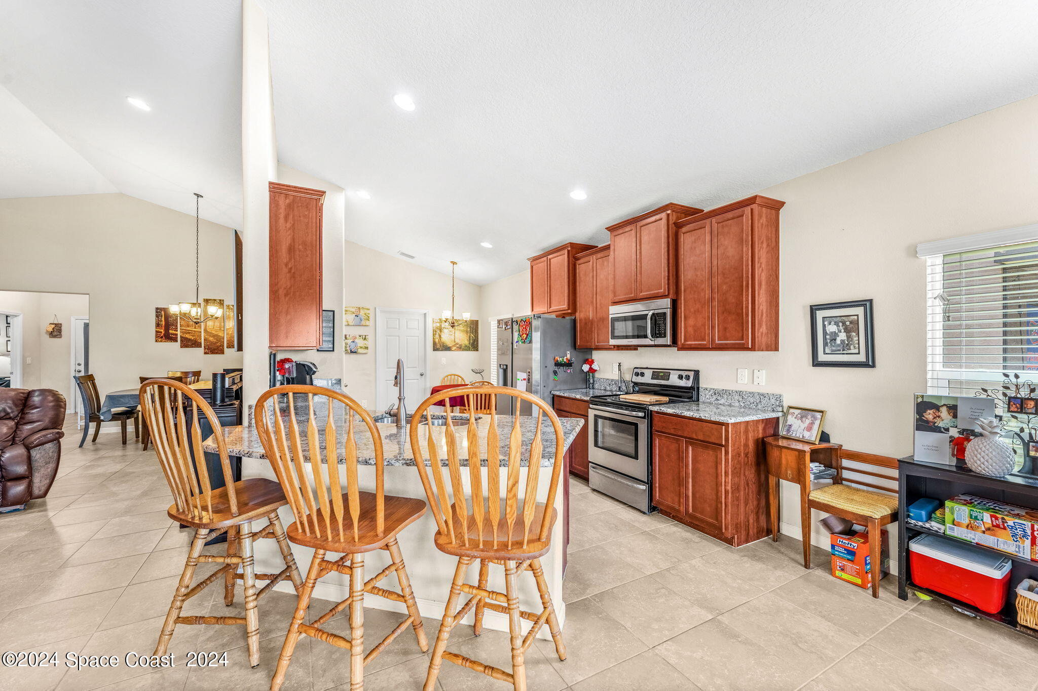 411 Trymore Drive SE