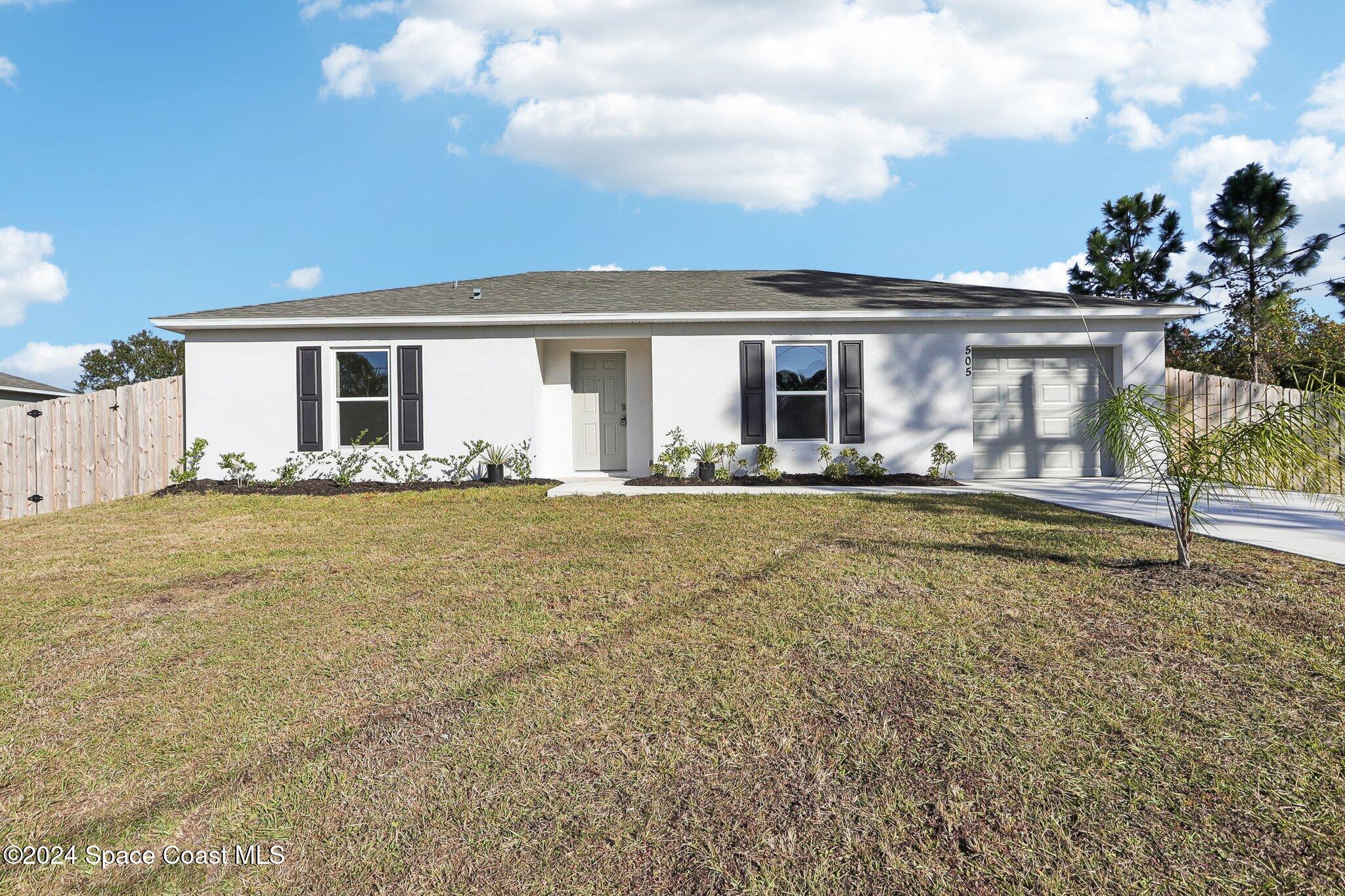 505 Titan Road SE