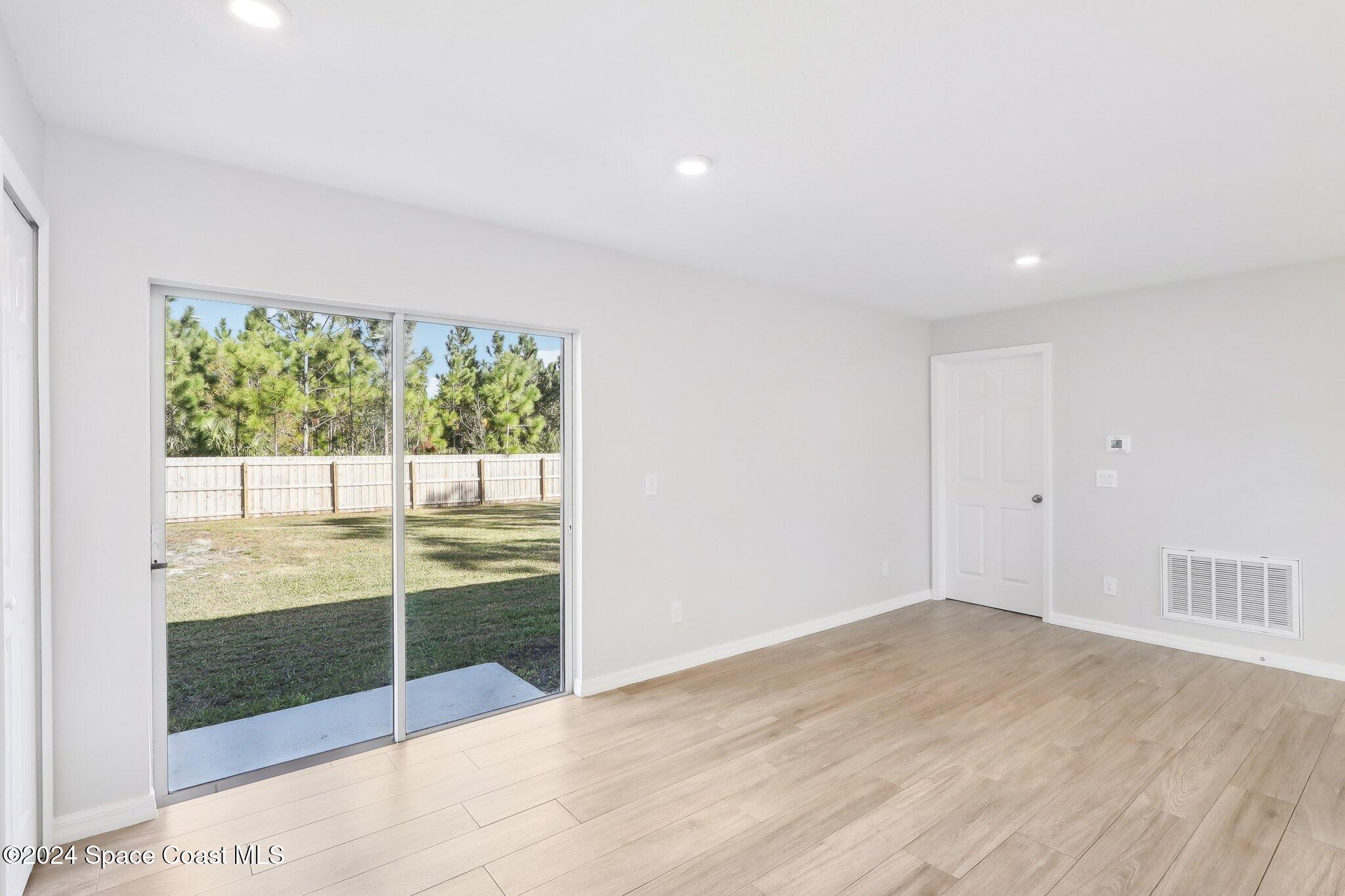 505 Titan Road SE
