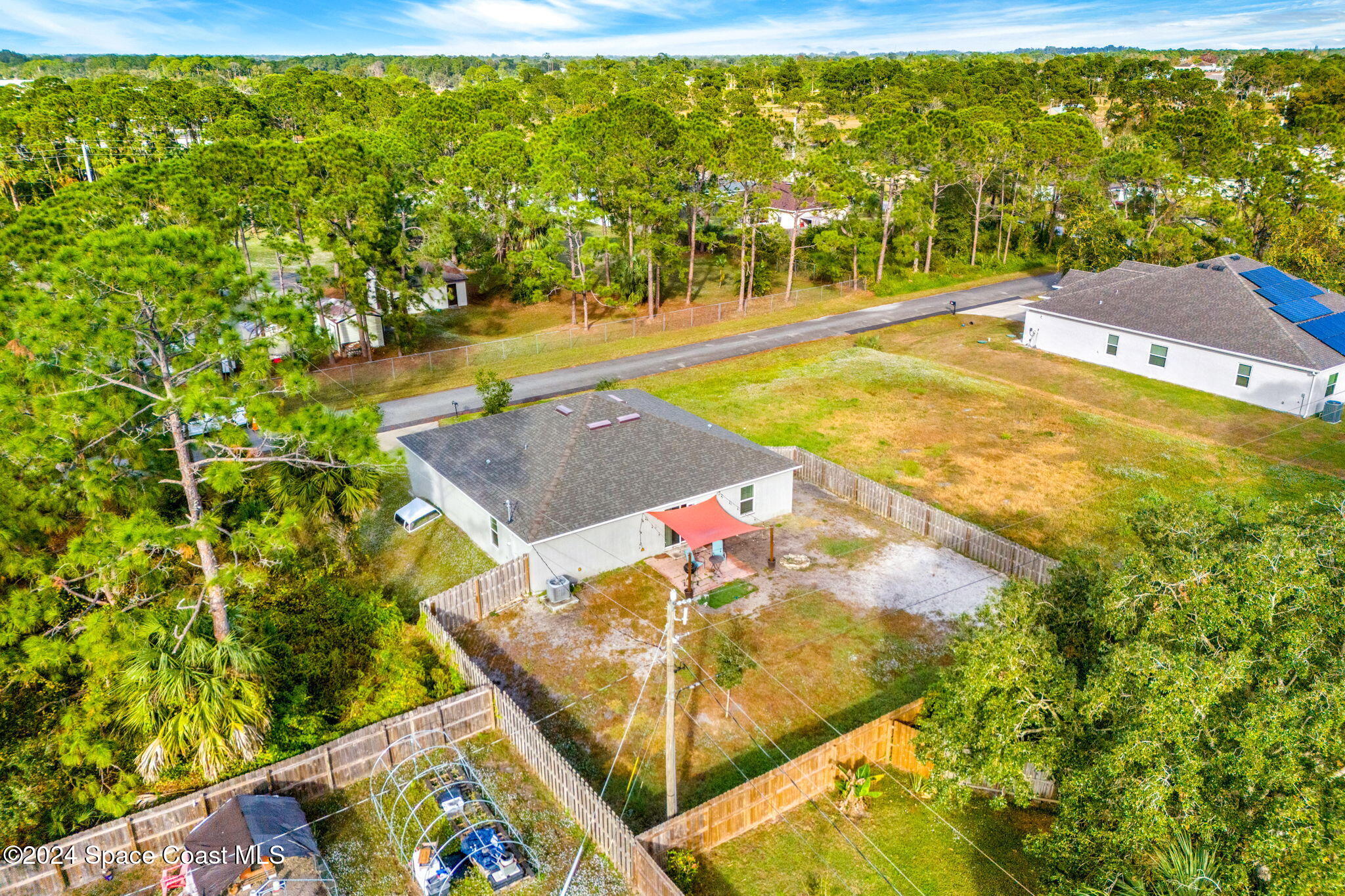 461 Black Horse Street SE