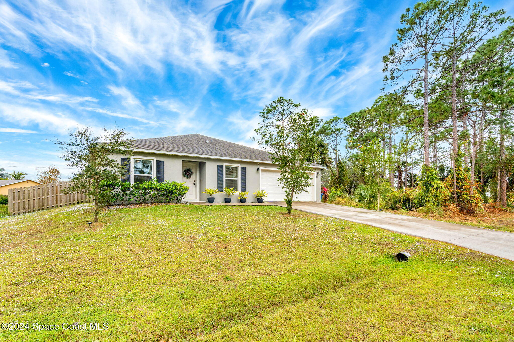461 Black Horse Street SE