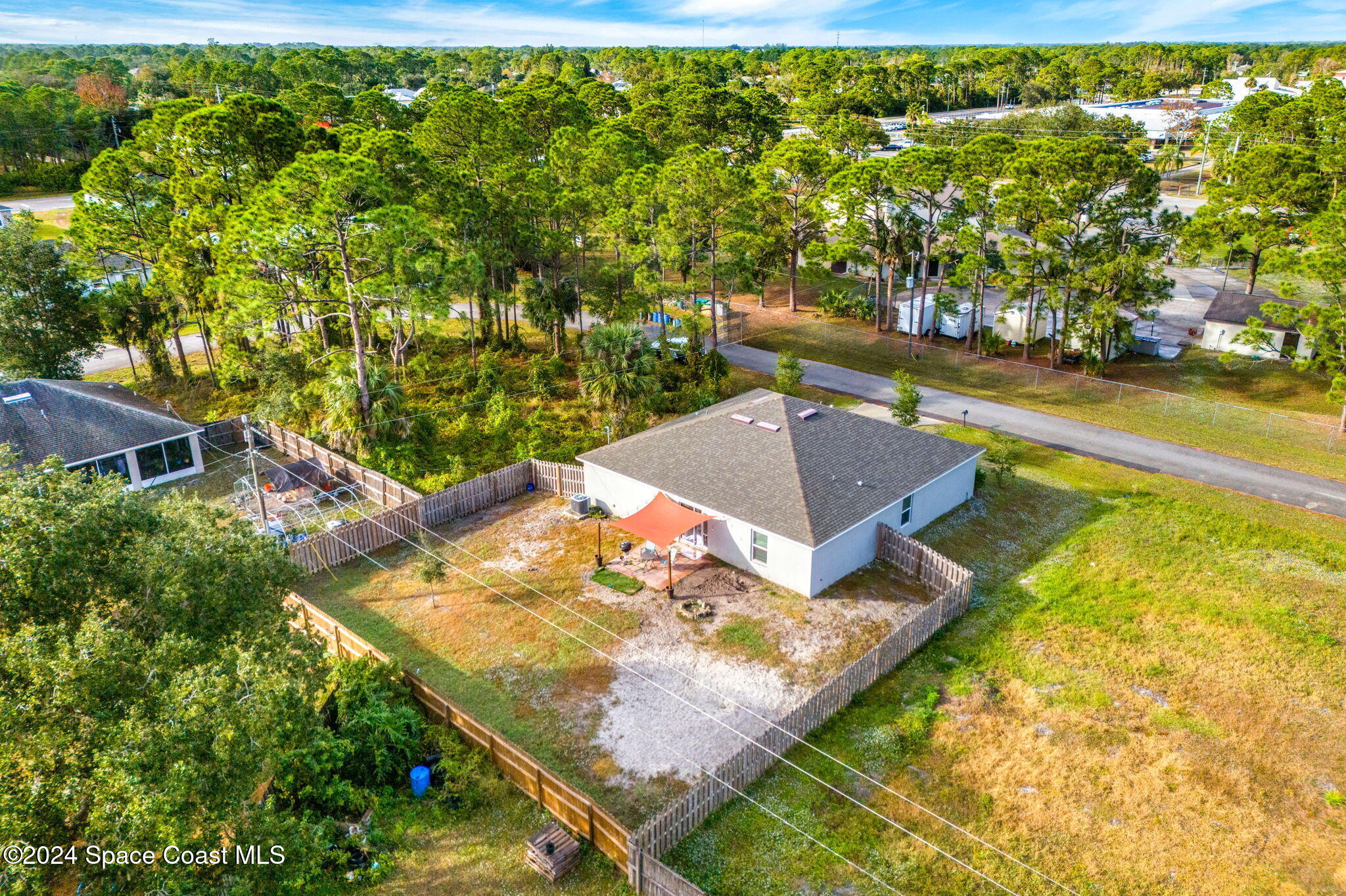 461 Black Horse Street SE
