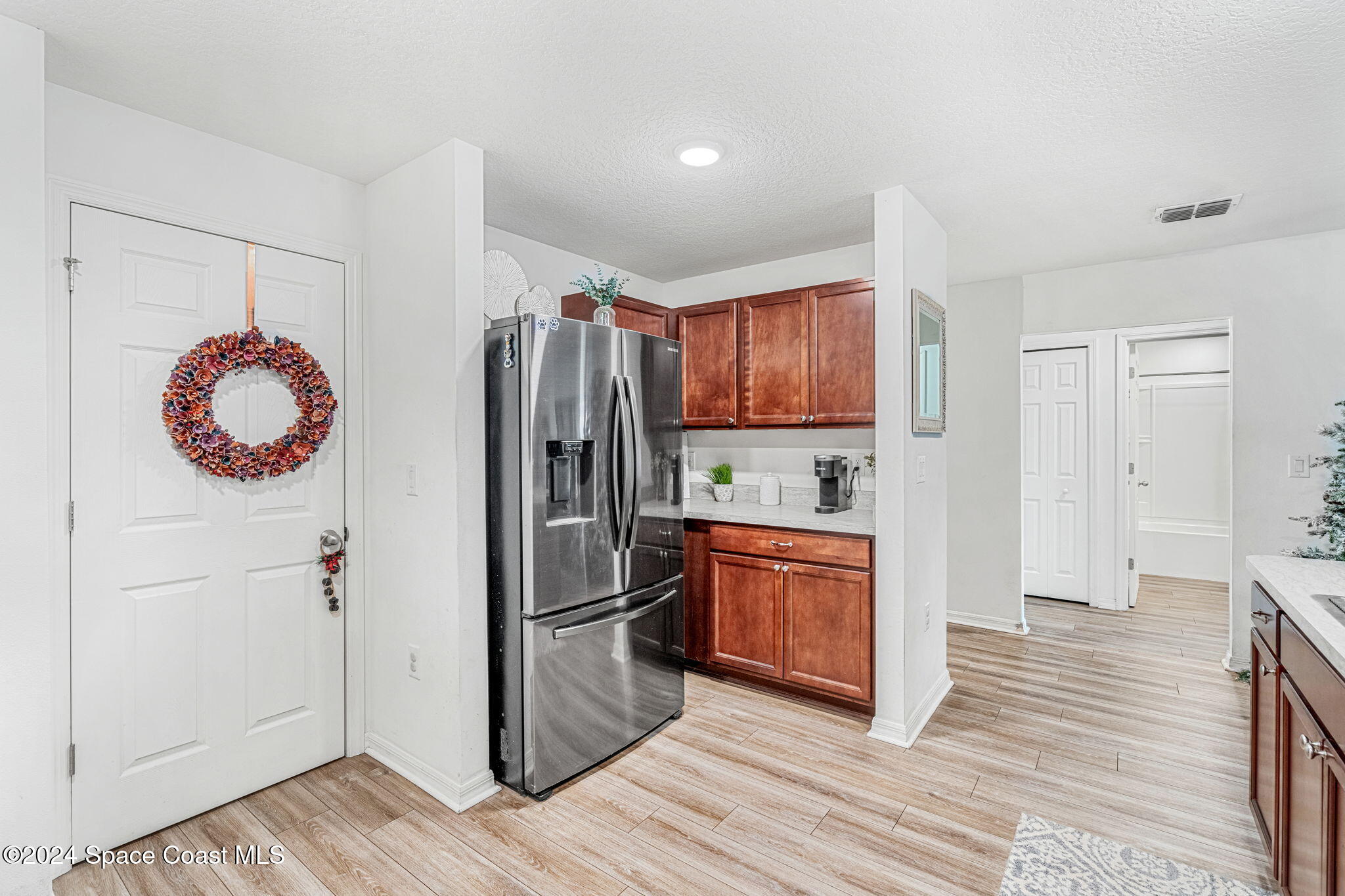 461 Black Horse Street SE