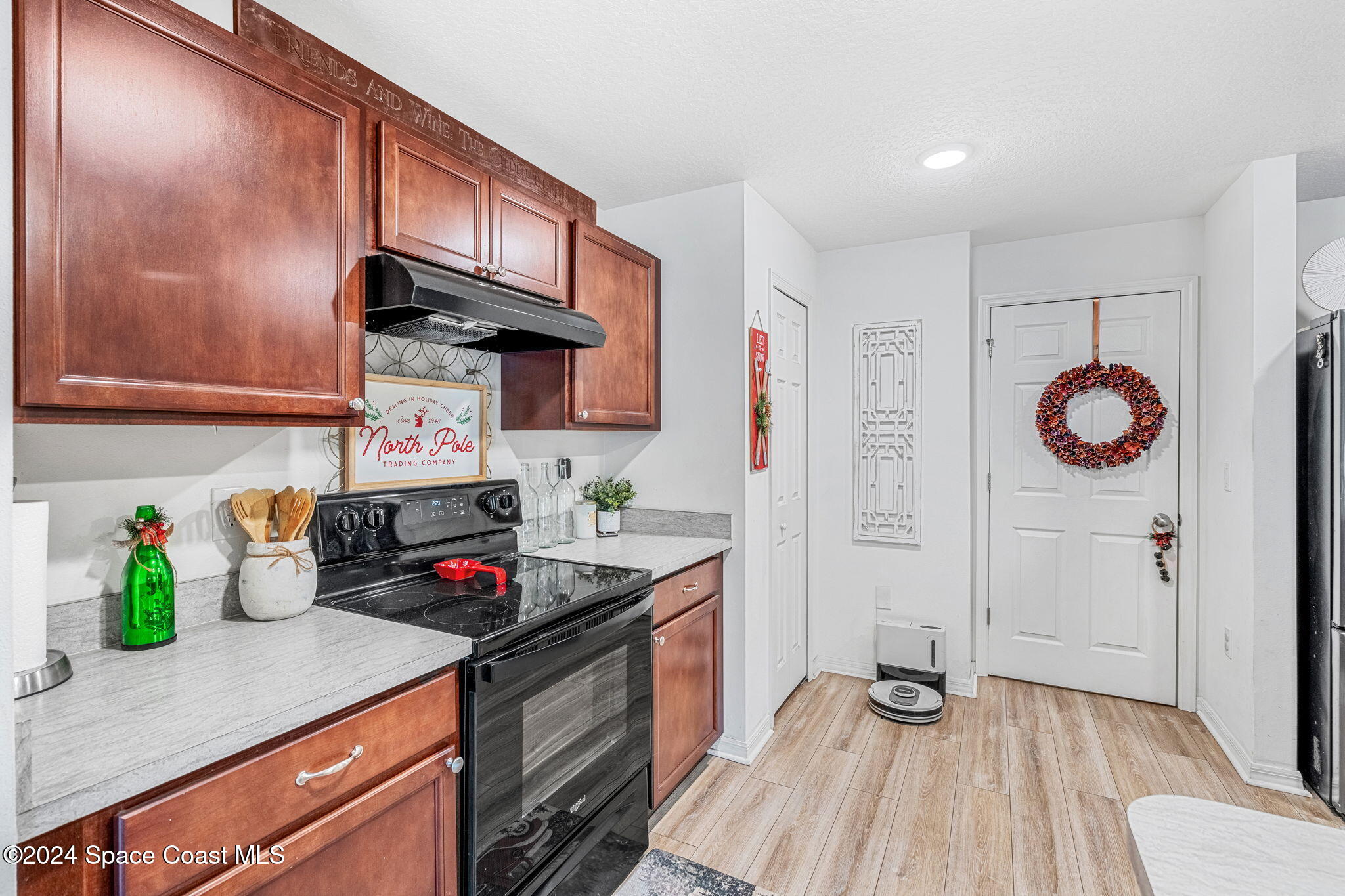 461 Black Horse Street SE