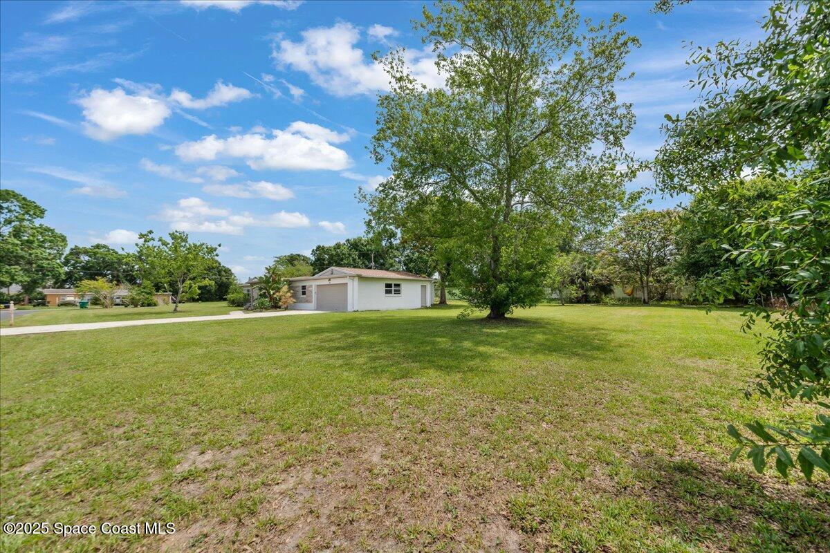 329 Lake Court