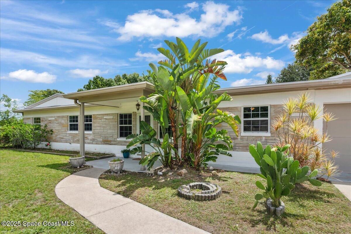 329 Lake Court