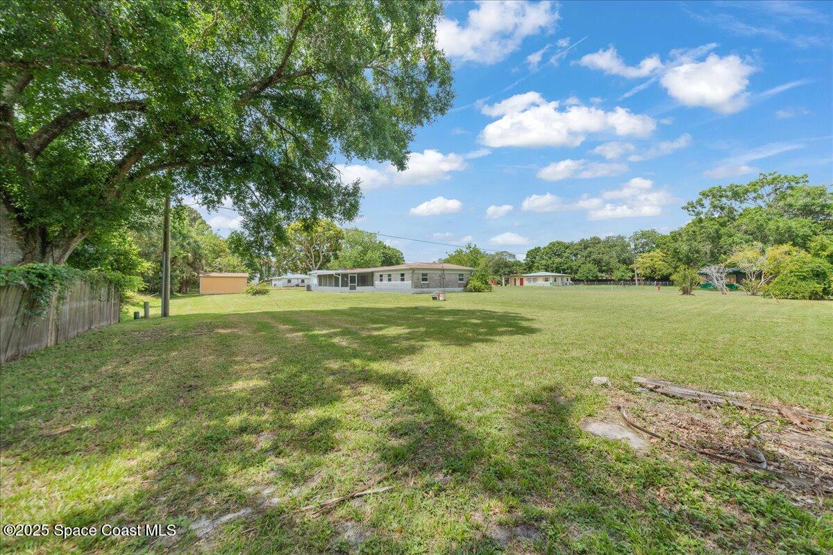 329 Lake Court