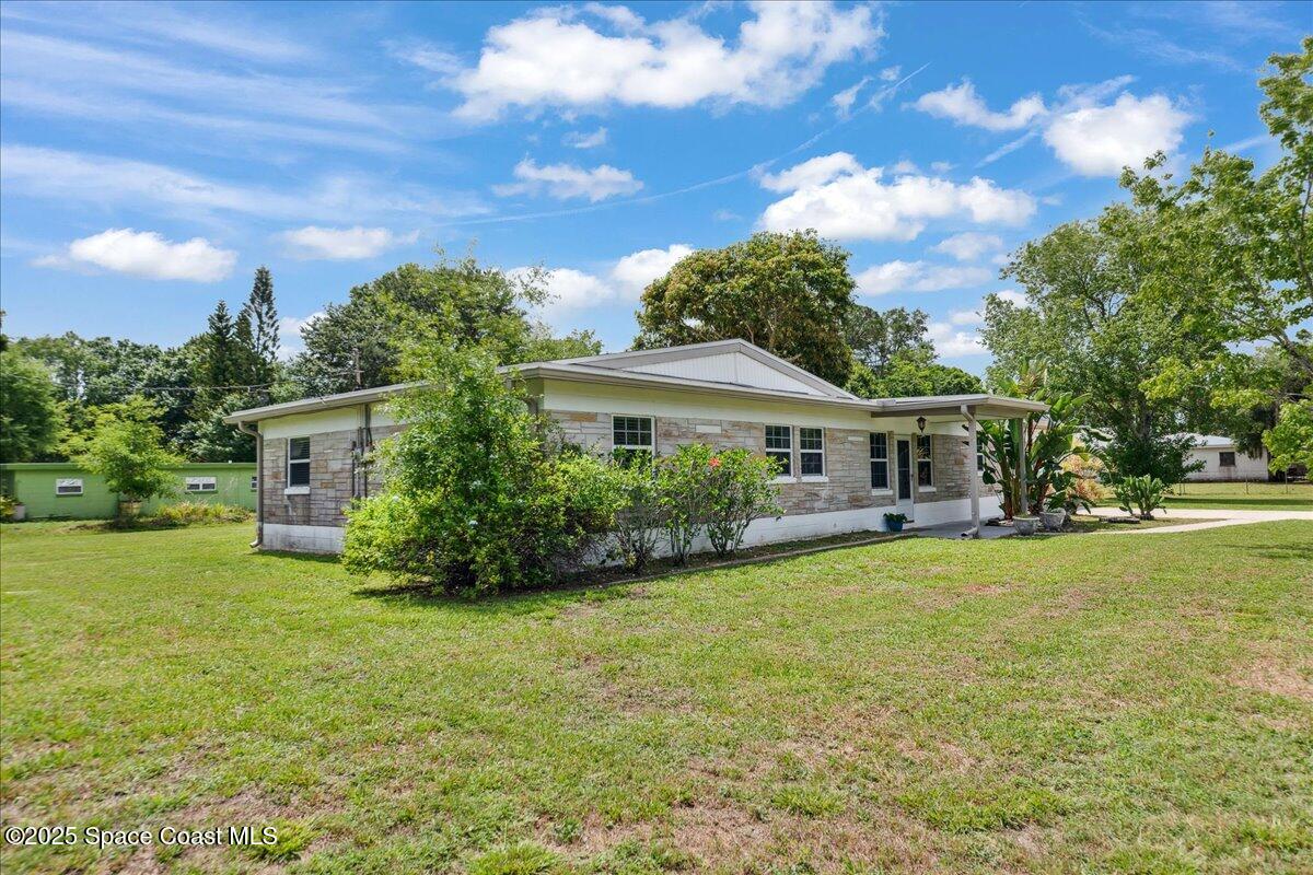 329 Lake Court