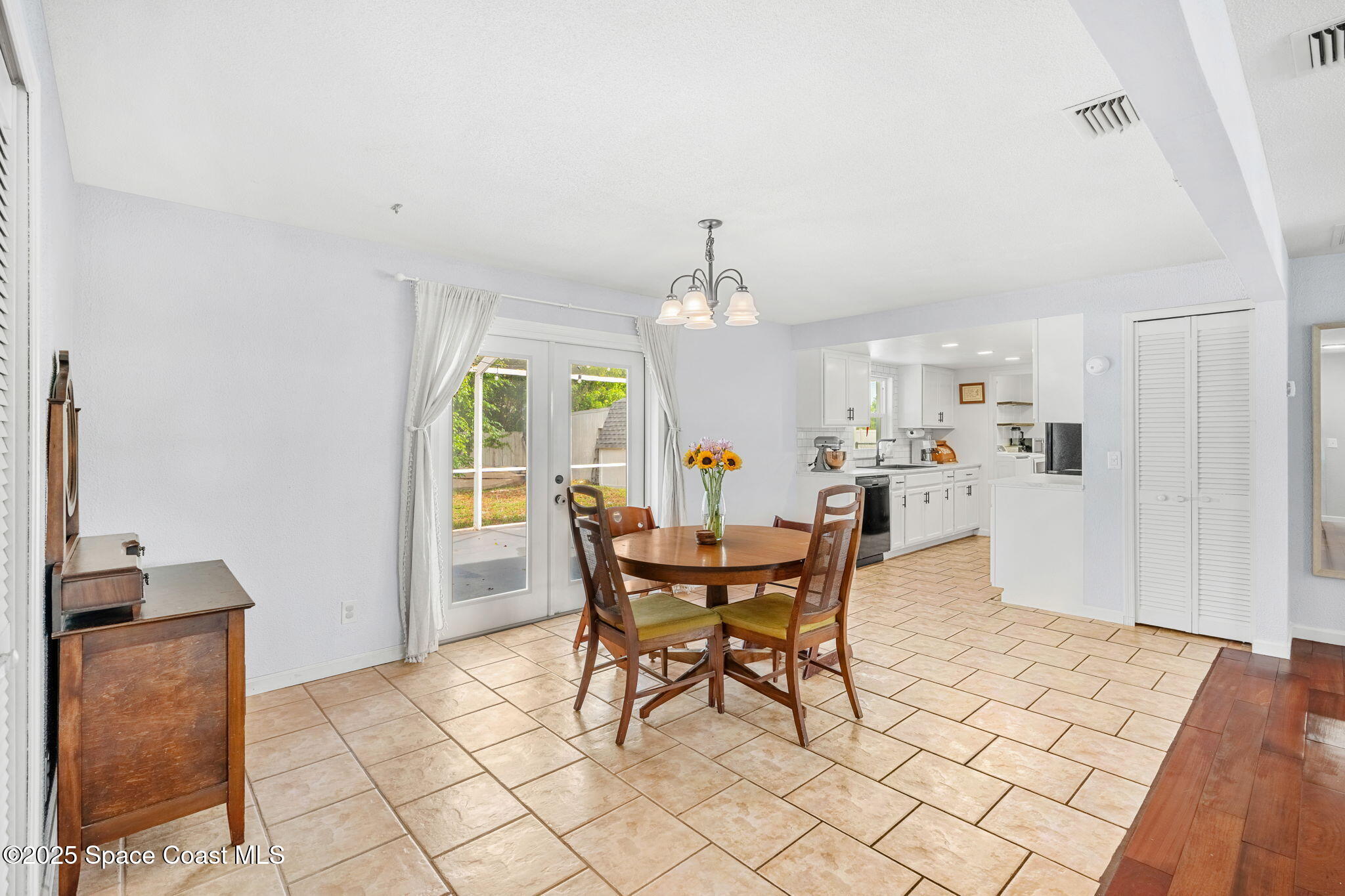 1236 Arnold Drive