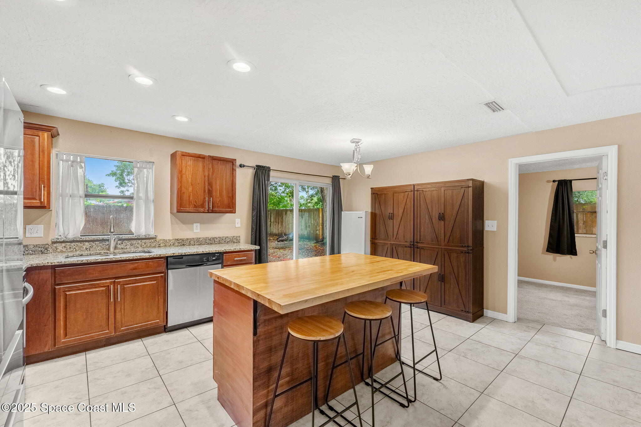 2508 Hathaway Drive