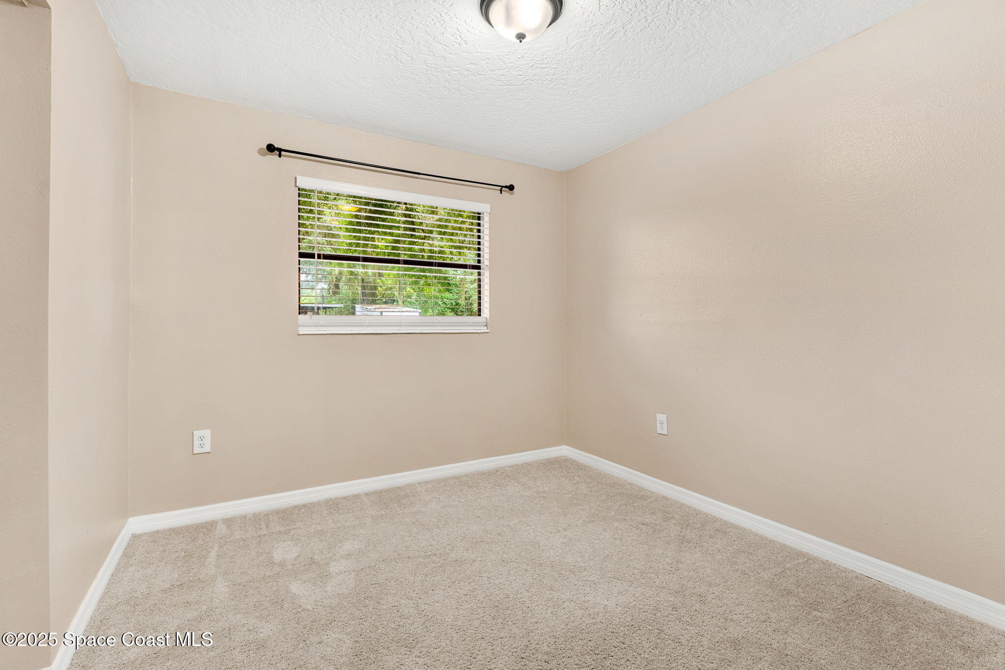 2508 Hathaway Drive