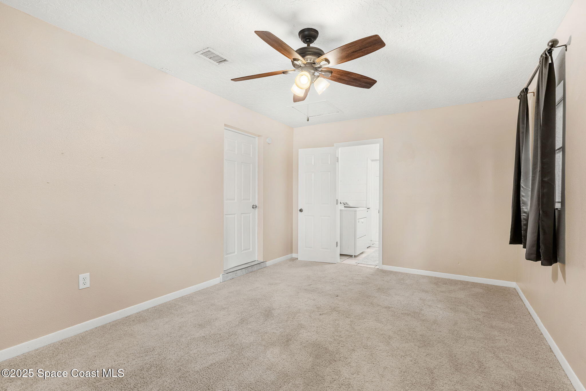 2508 Hathaway Drive