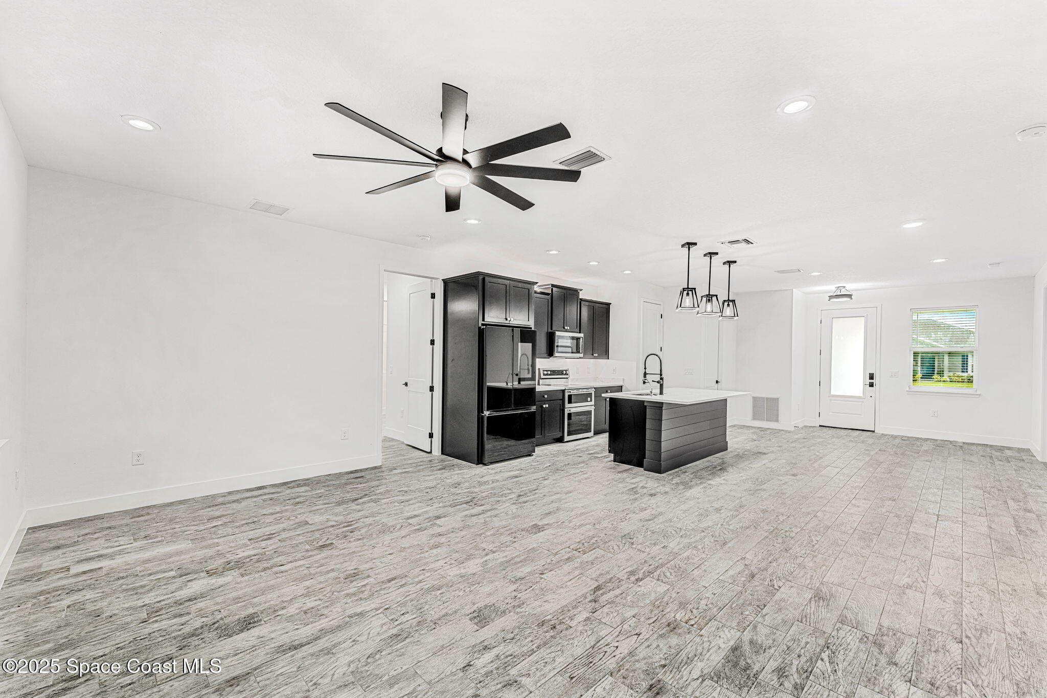 2737 Fields Avenue SE
