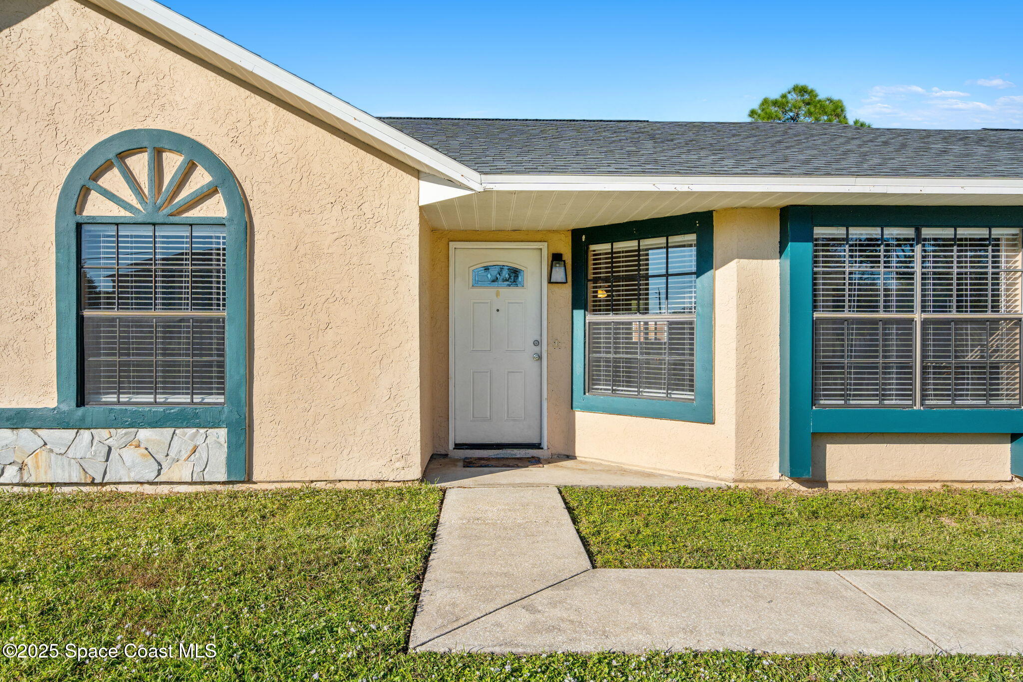 923 Pace Drive NW