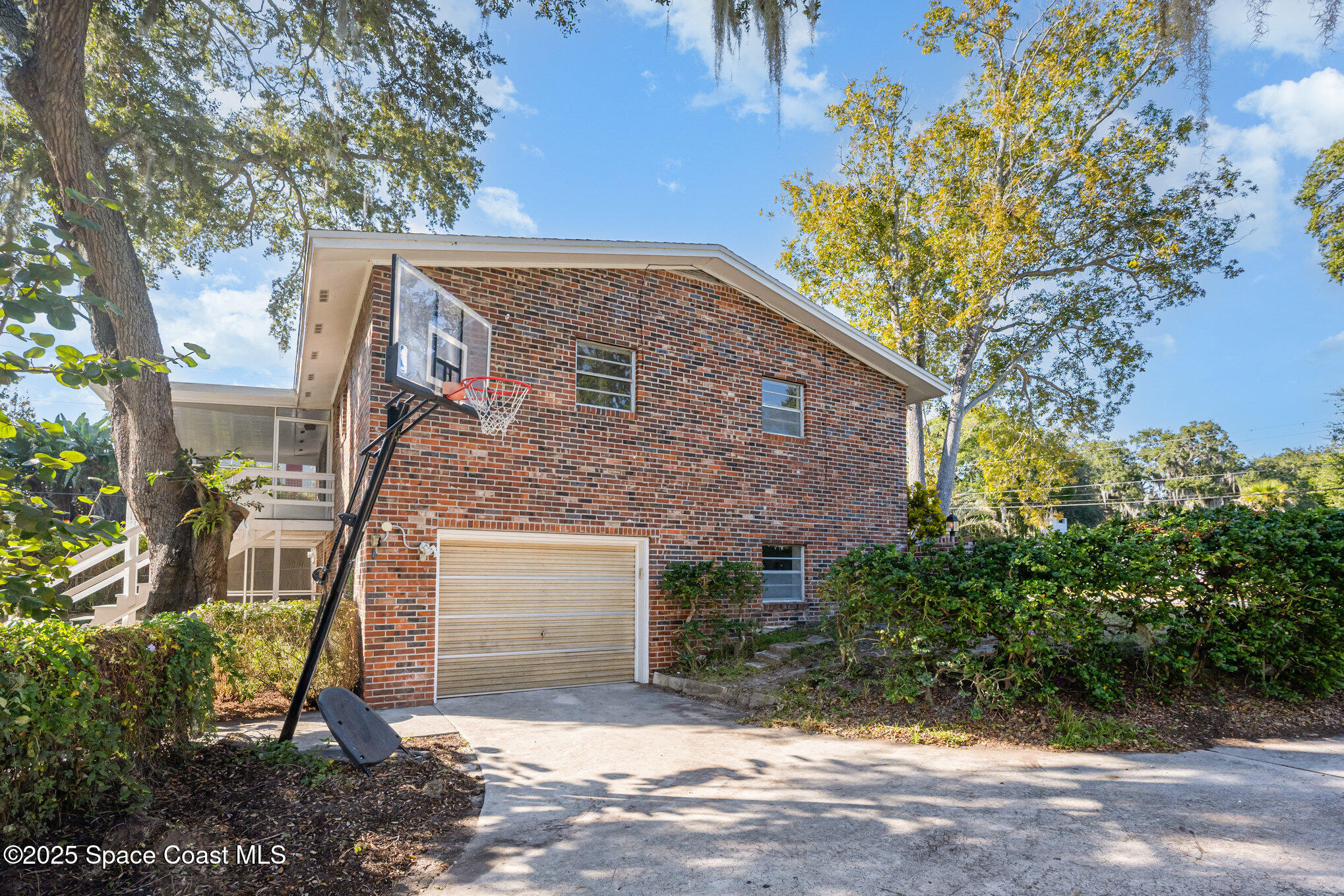635 Orange Court