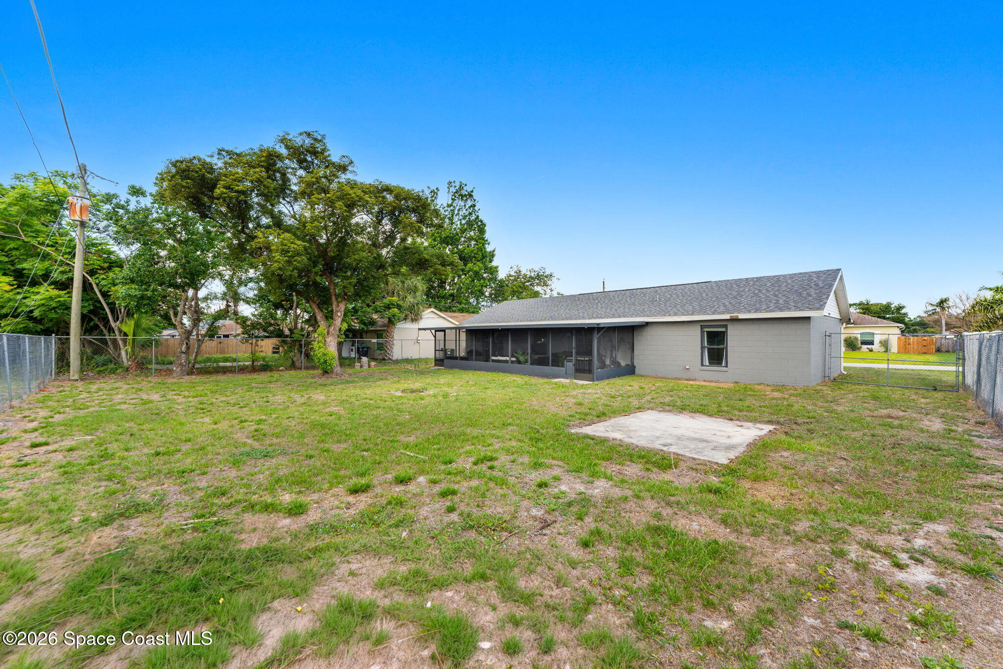 271 Dorado Avenue NE