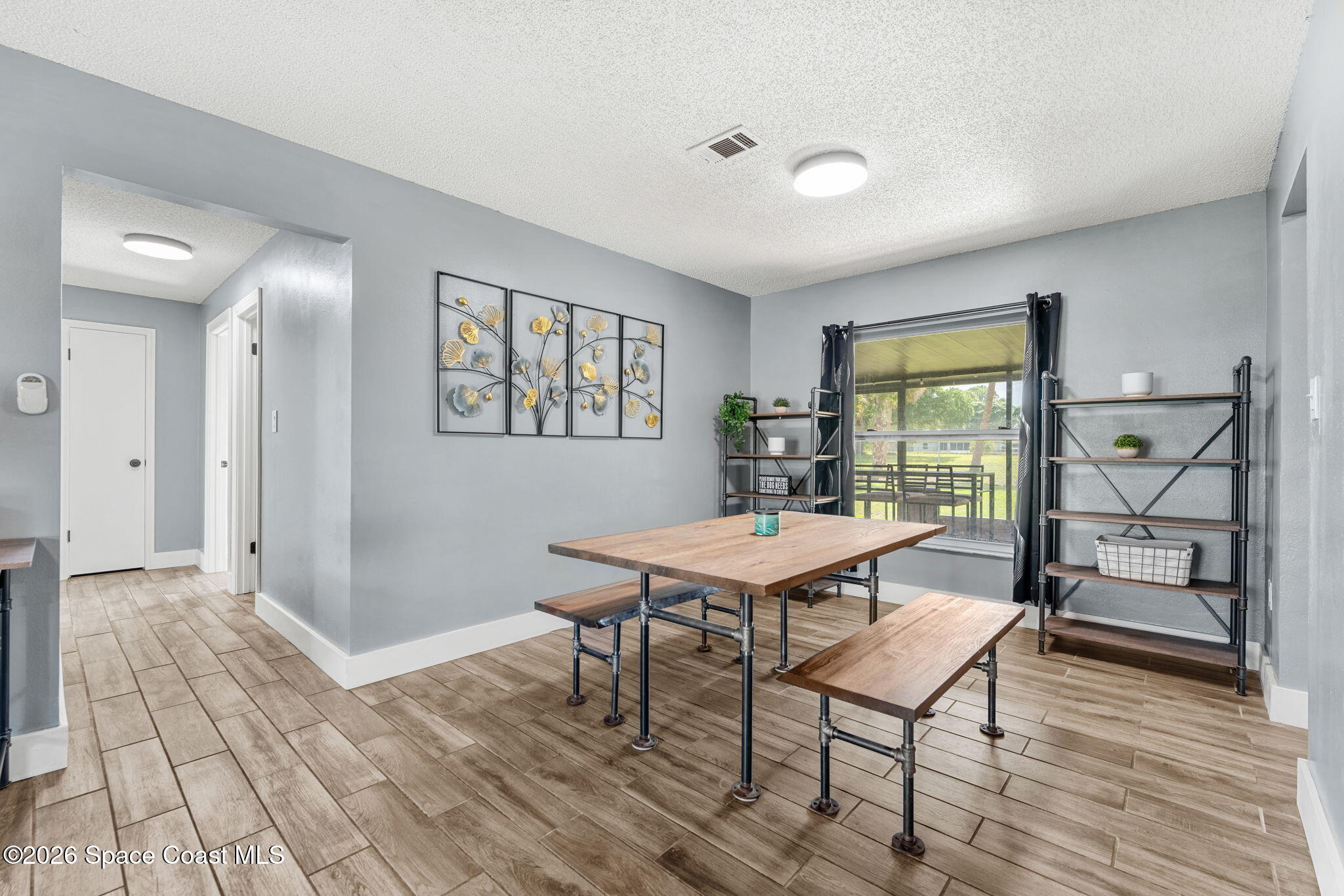 271 Dorado Avenue NE