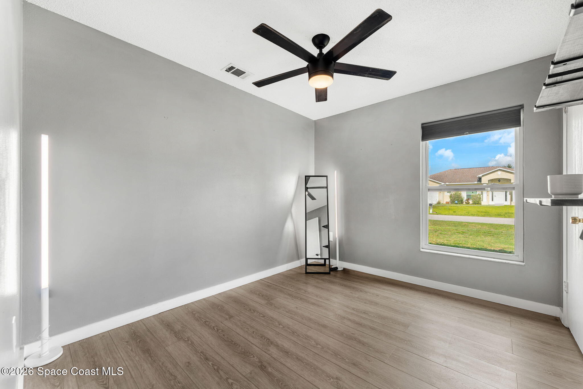 271 Dorado Avenue NE