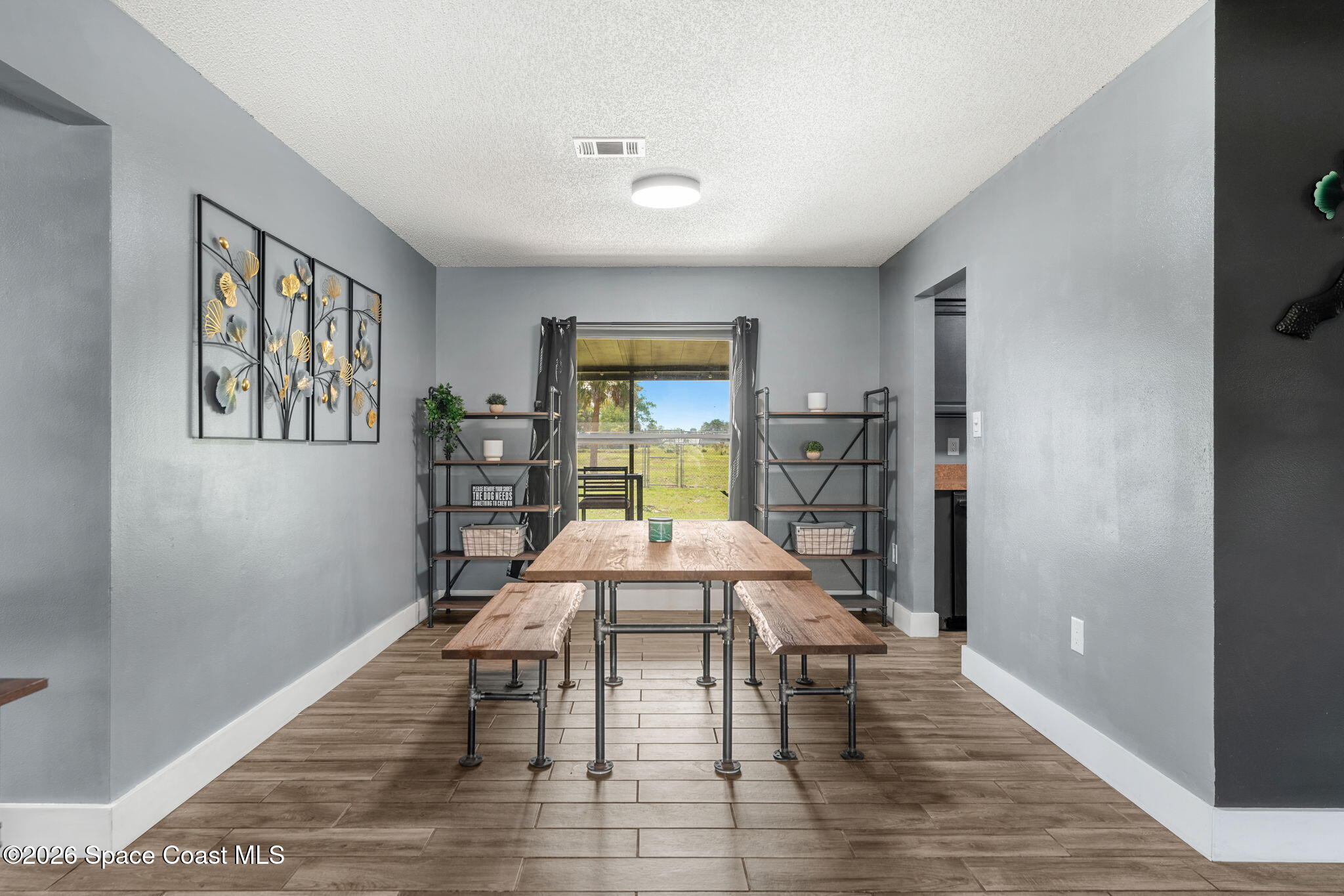 271 Dorado Avenue NE