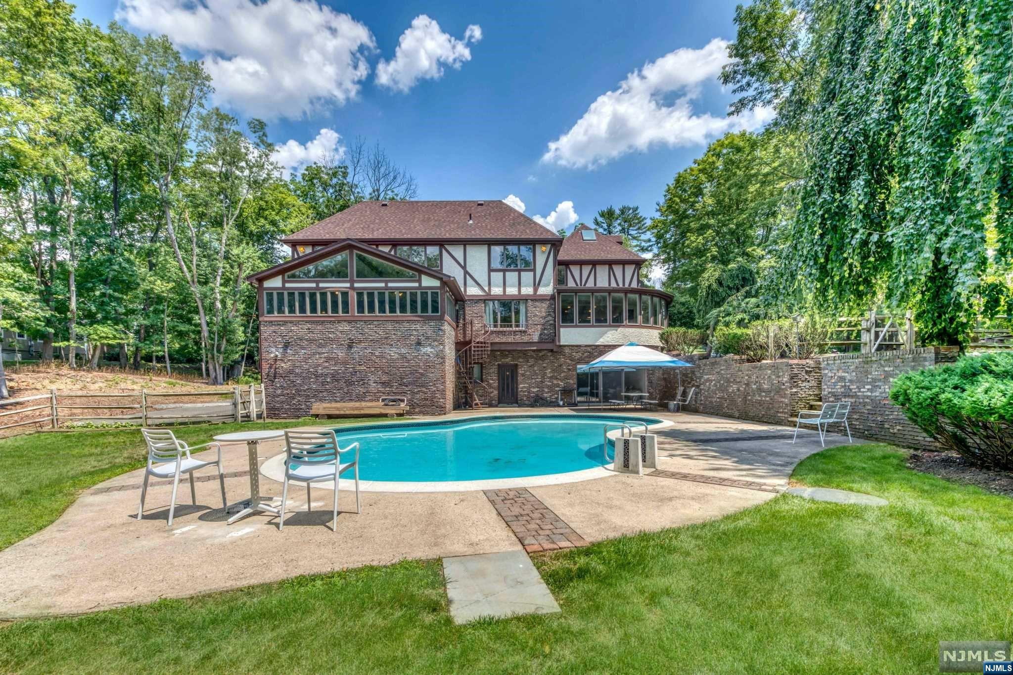 245 East Saddle River Road