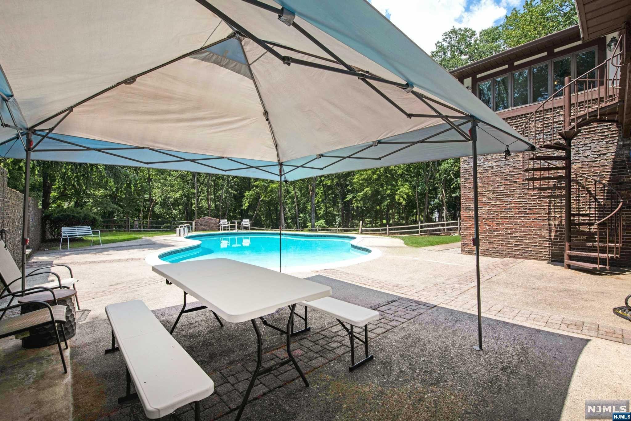 245 East Saddle River Road
