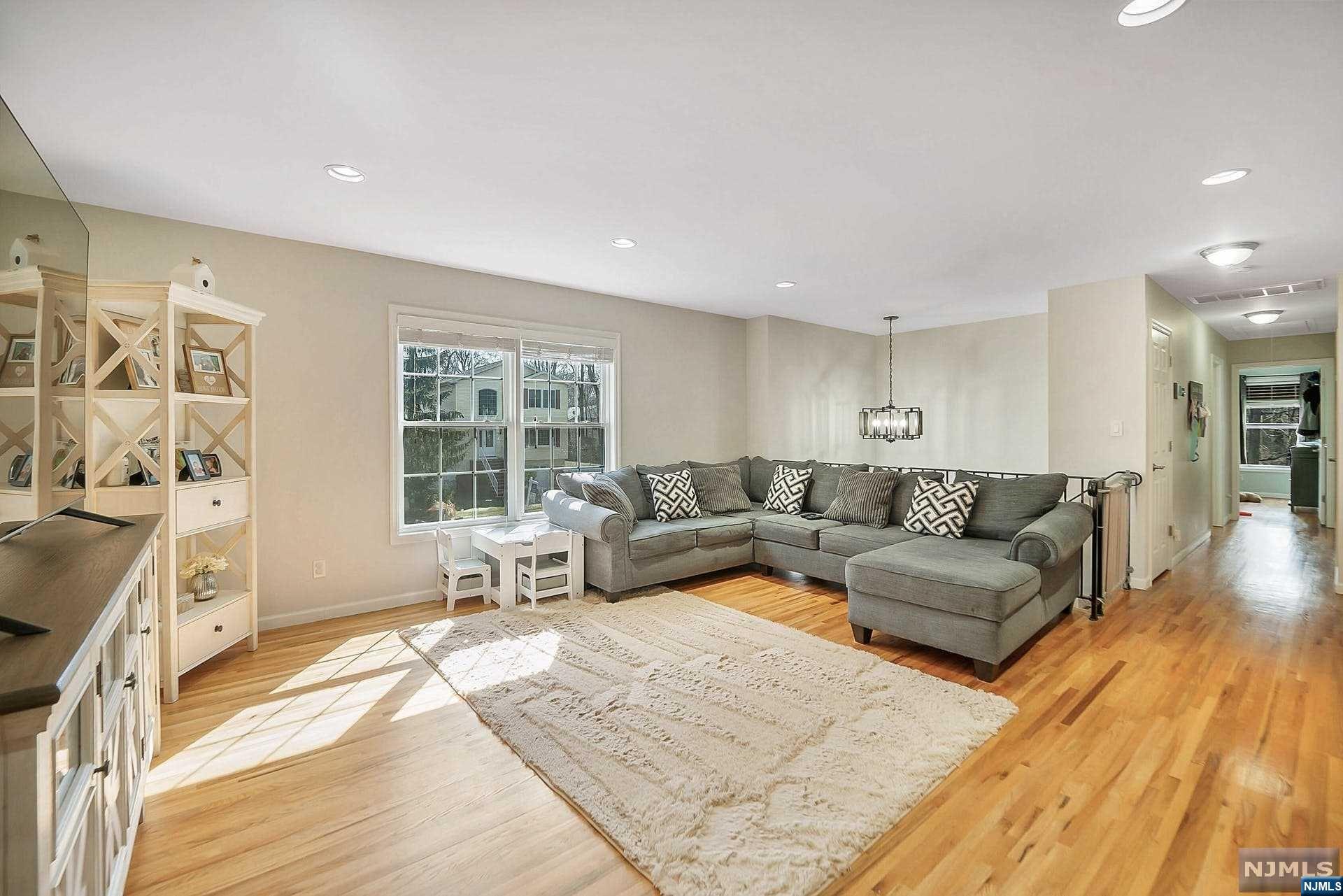 52 Beechwood Drive