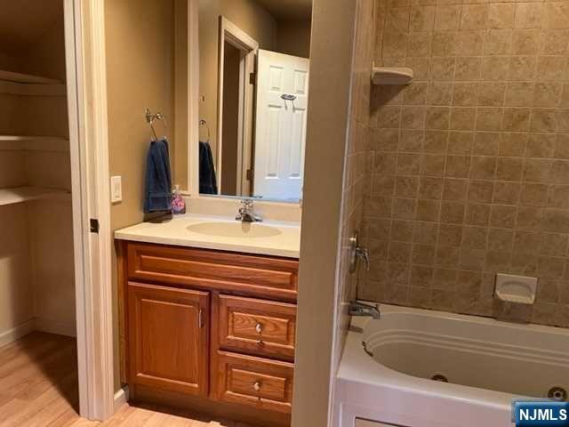 113 Brakeshoe Place