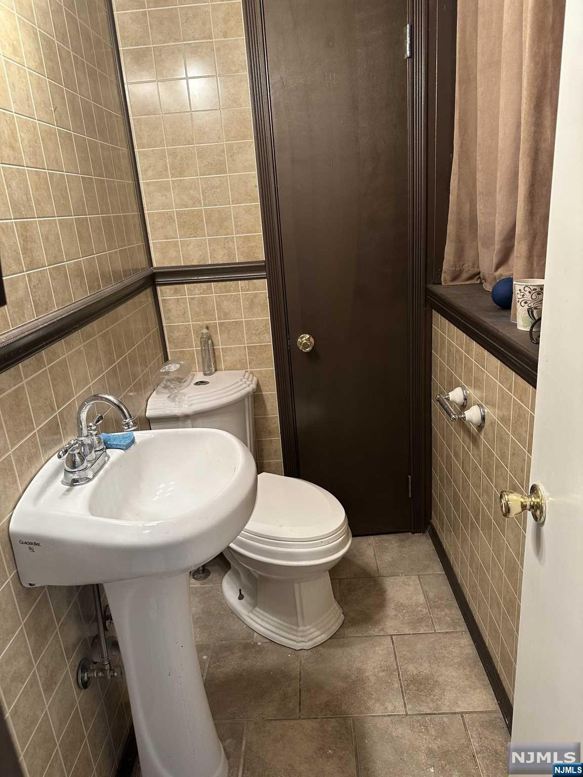 18 Central Avenue Unit: 22 & 24