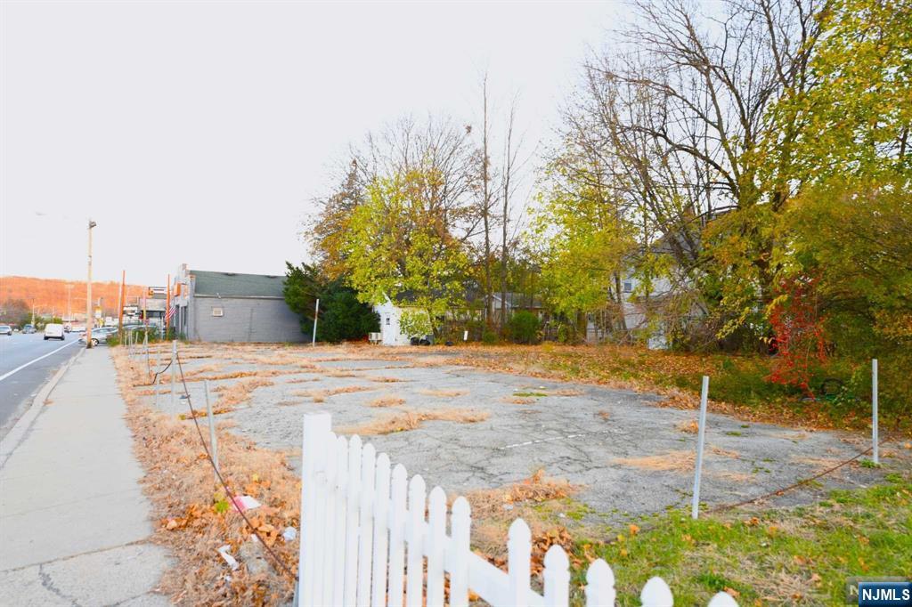 226 East Mcfarlan Street