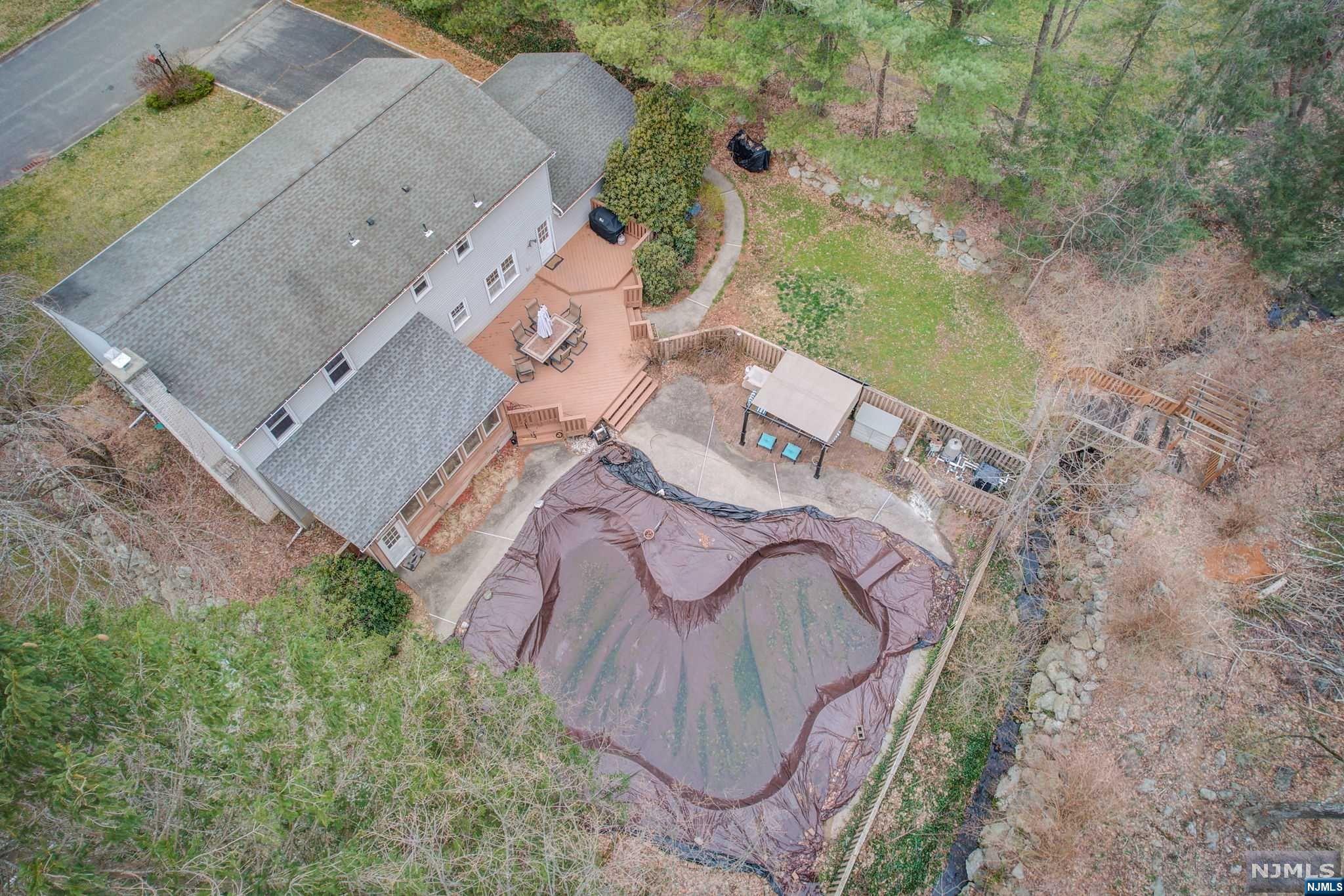 6 Sweetwater Lane