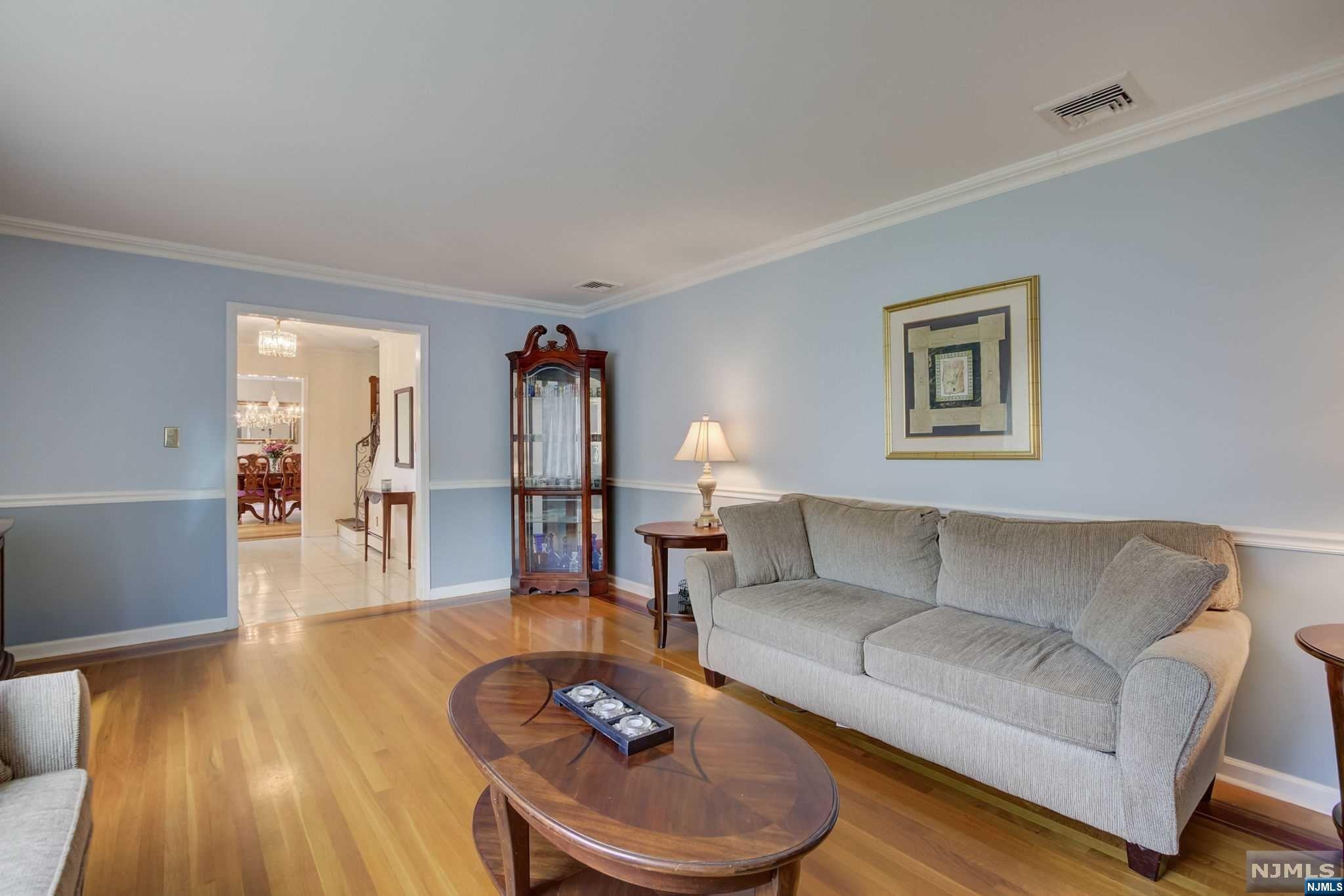 6 Sweetwater Lane