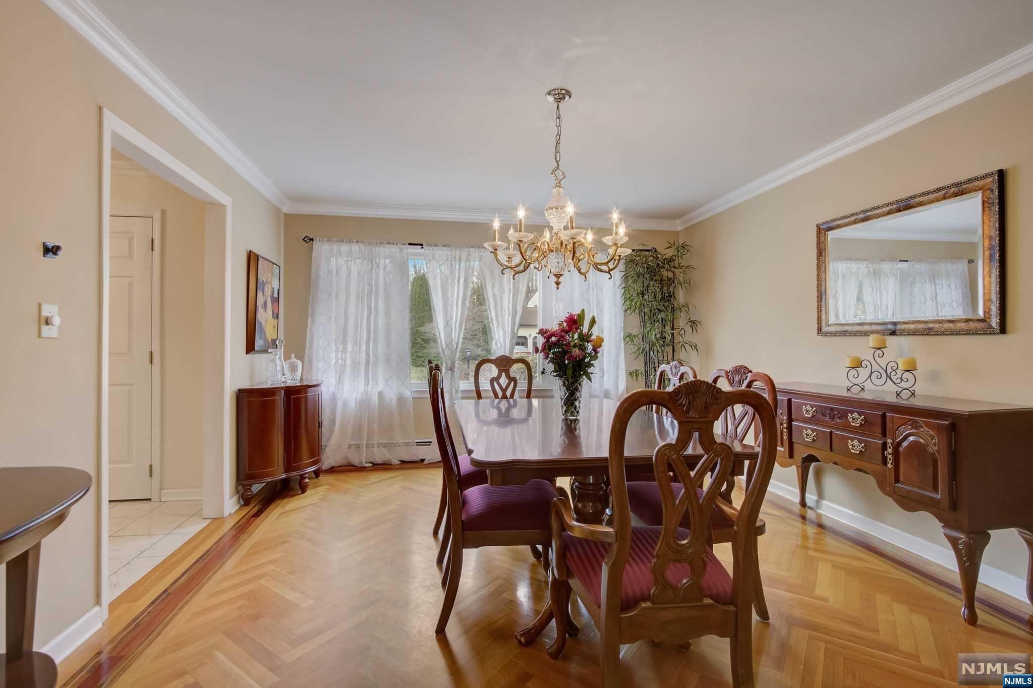 6 Sweetwater Lane