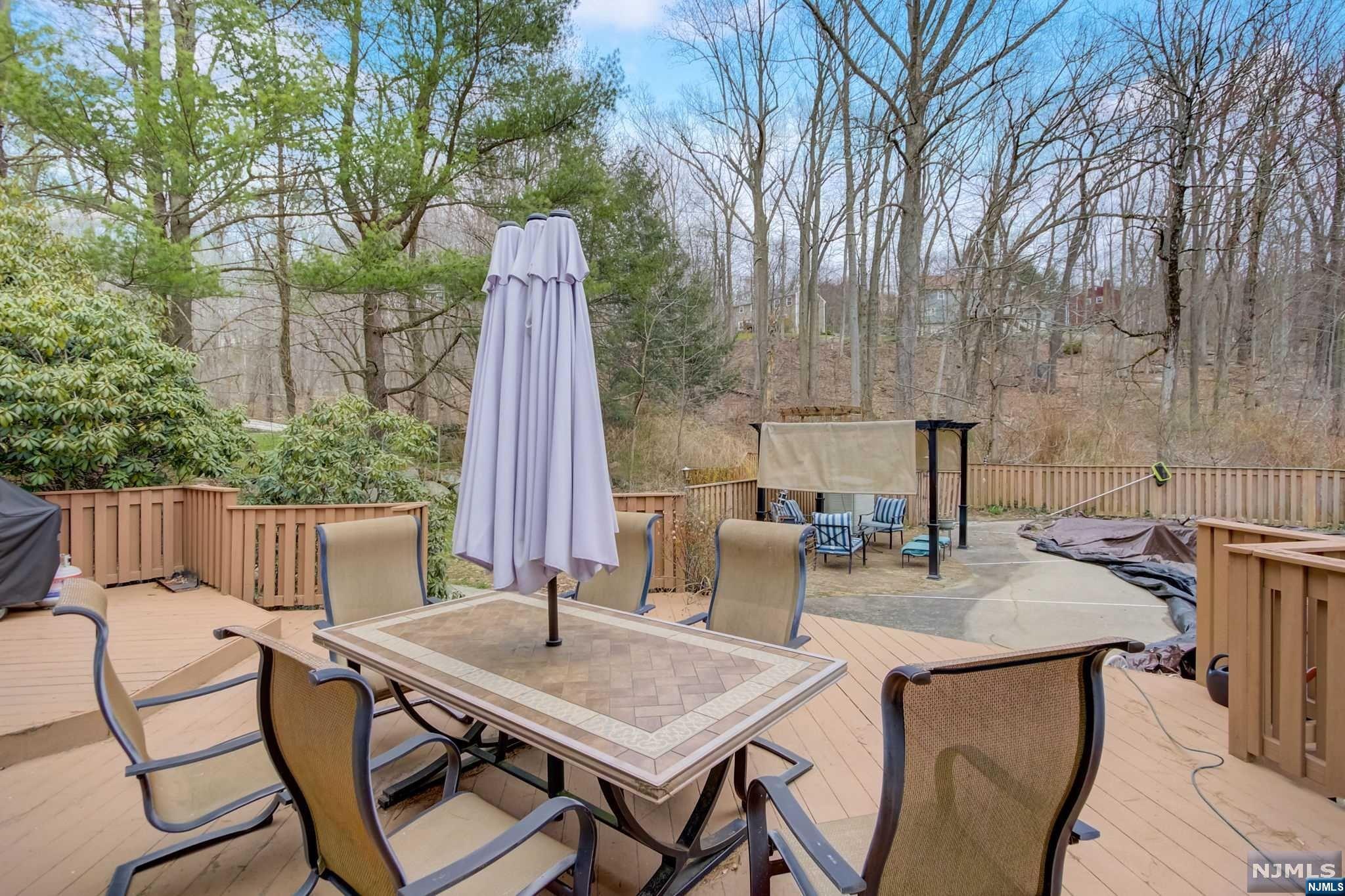 6 Sweetwater Lane