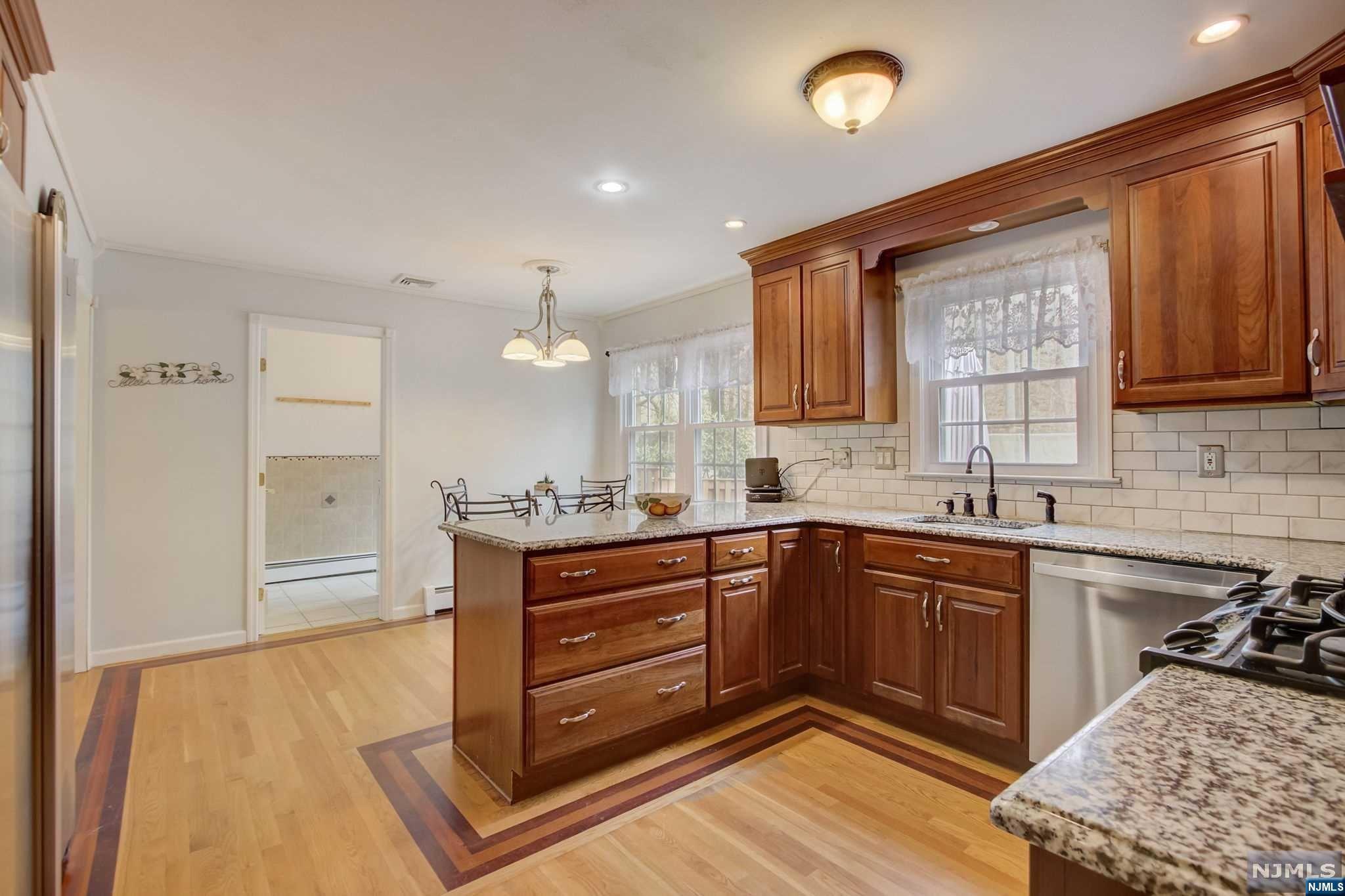 6 Sweetwater Lane