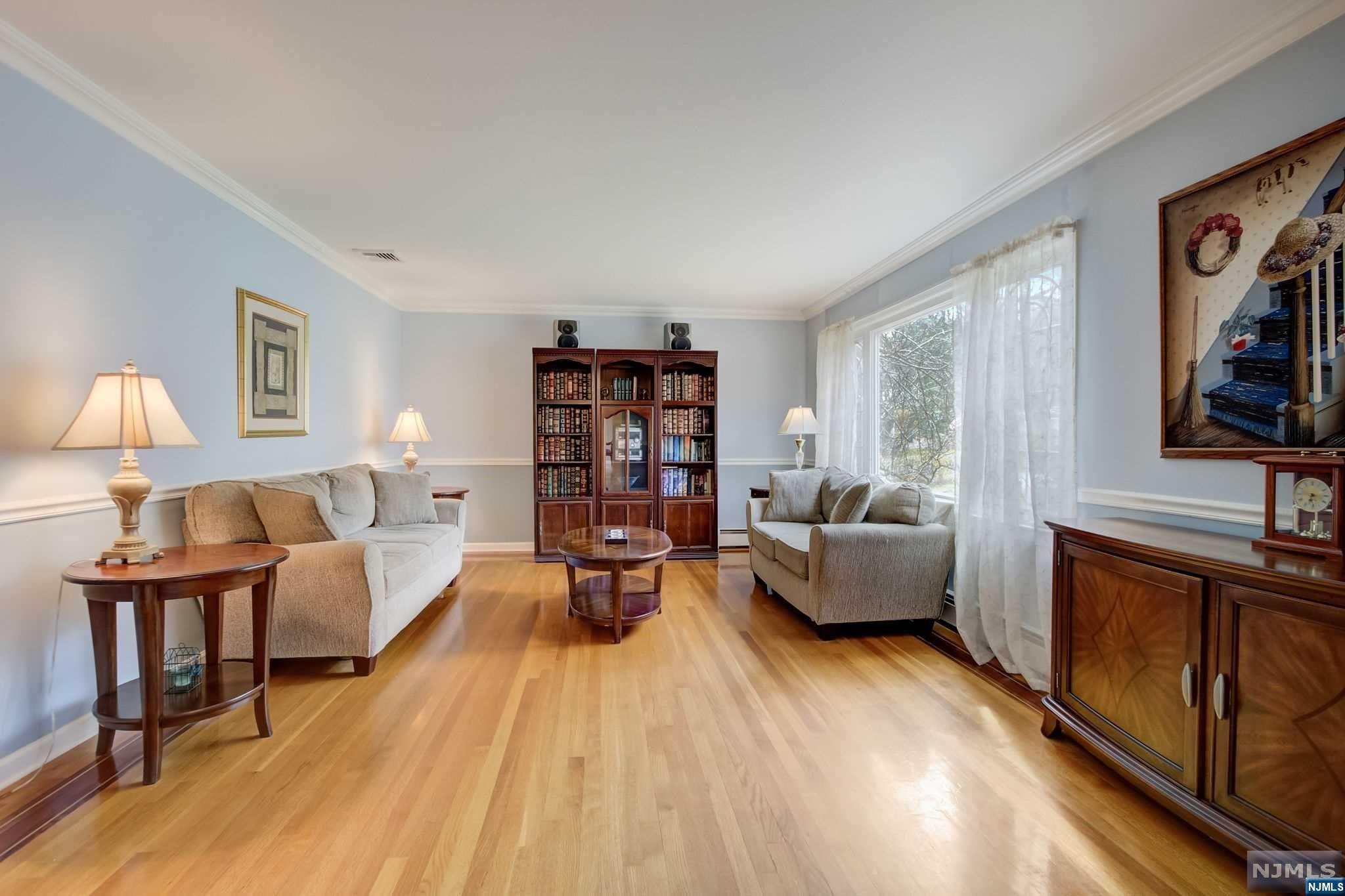 6 Sweetwater Lane
